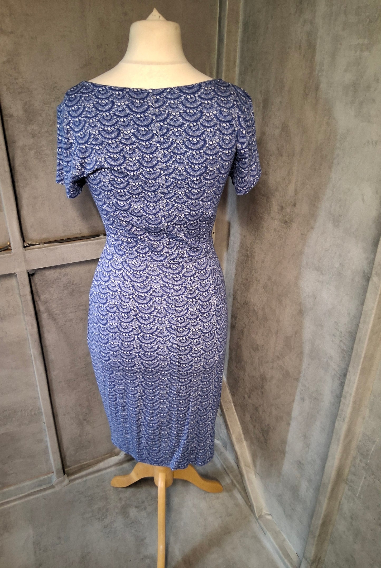 Laura Ashley Blue Patterned Midi Dress Size 8 – V Neck, Short Sleeves, Viscose Blend