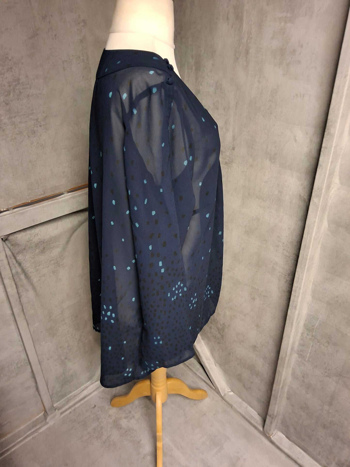 Navy Sheer Long Sleeve Tunic Top – Rogers & Rogers – Size 18