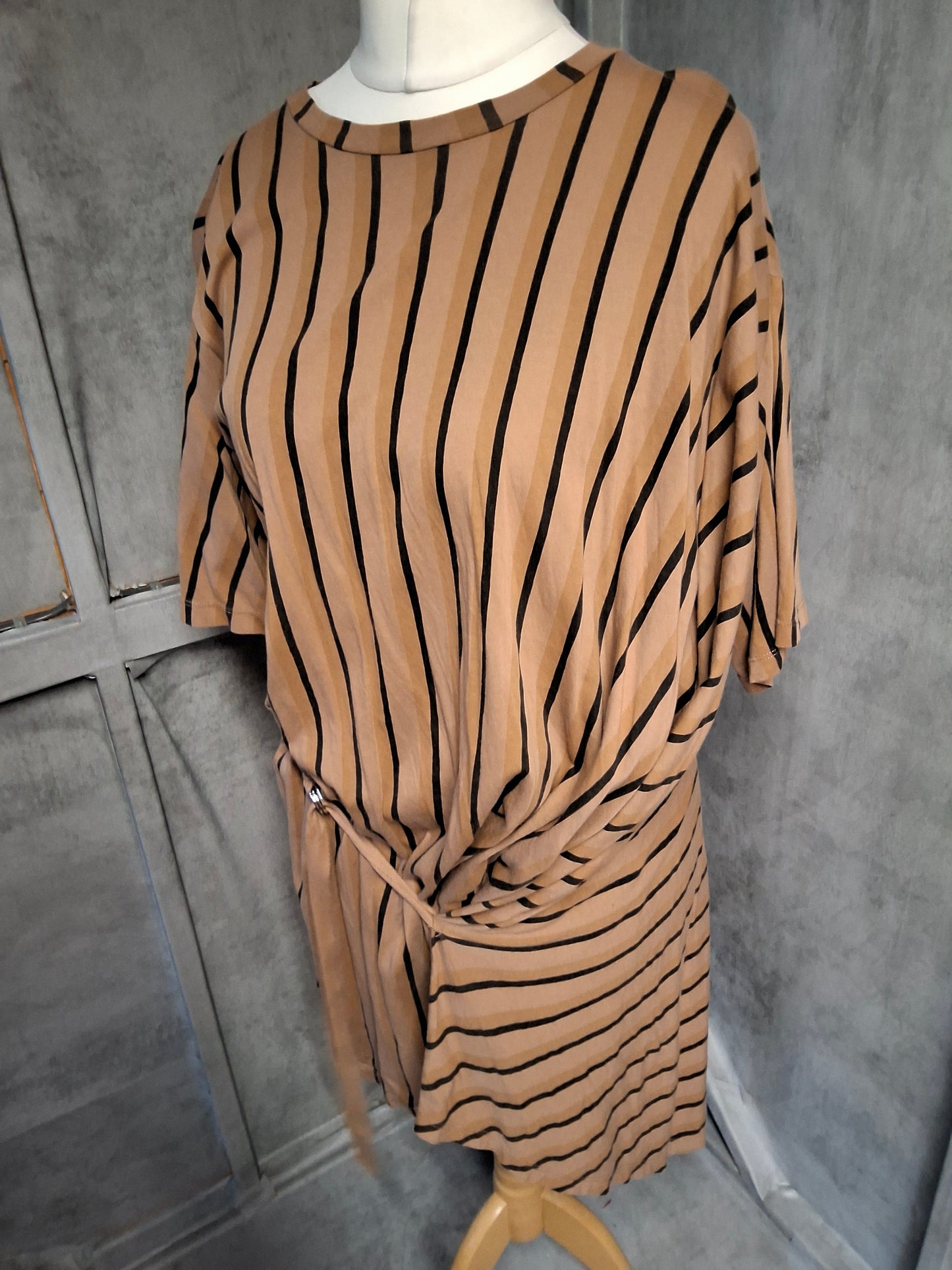 Zara Oversized Brown & Black Striped Wrap Dress – Size S (UK size 8–10) – Tie Waist – Easy Style