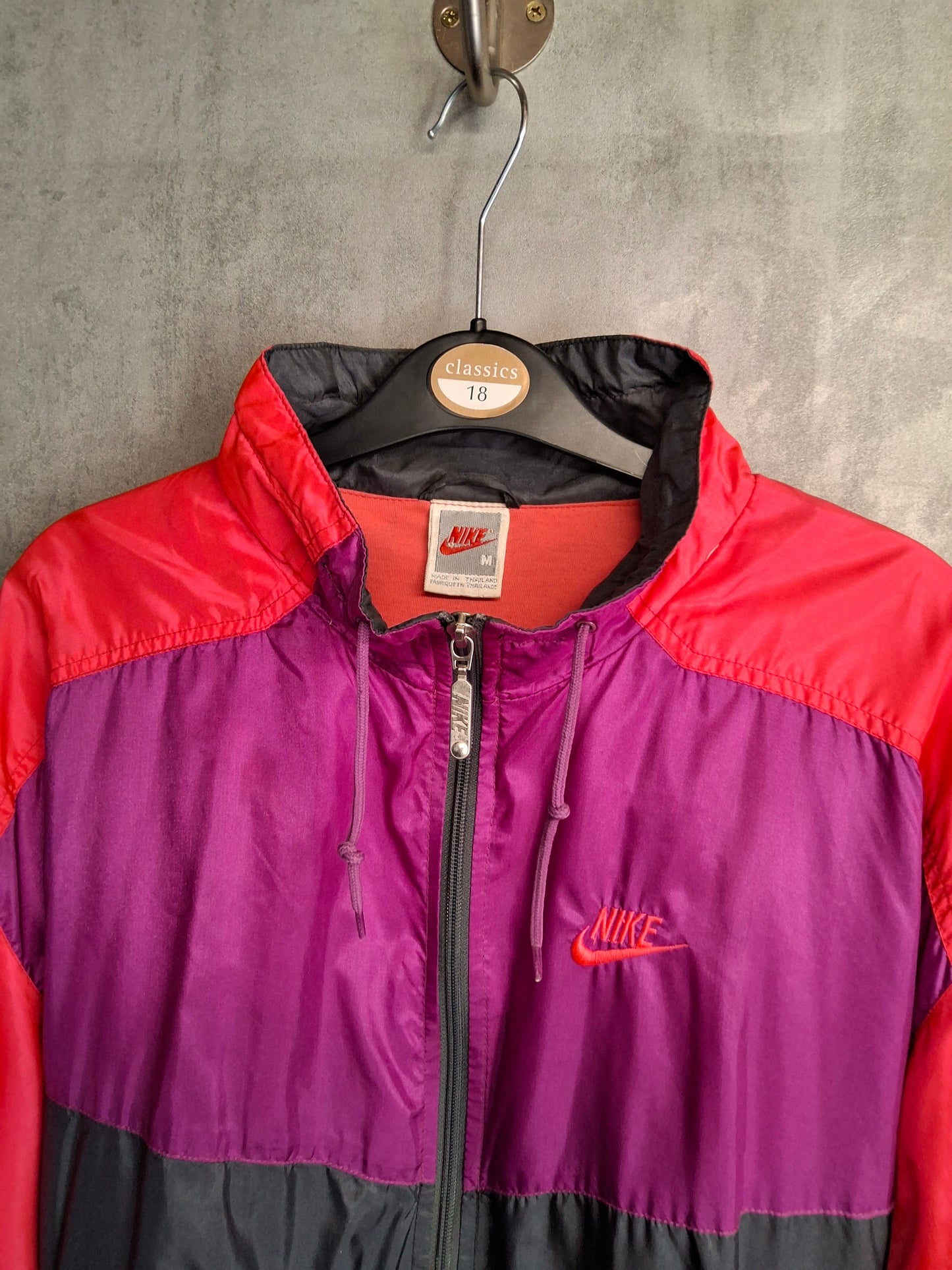 Vintage 90s Nike Windbreaker Jacket – Size M – Pit to Pit 21”