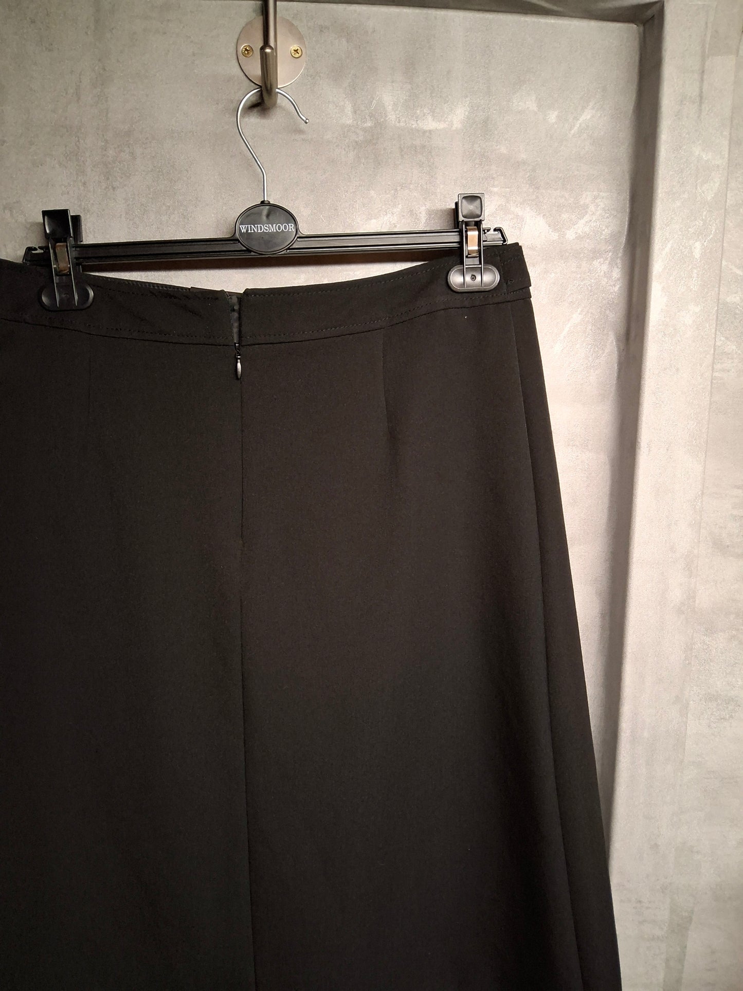 F&F Black Pleated Knee-Length Skirt – Size 10 – BNWT Smart-Casual Classic