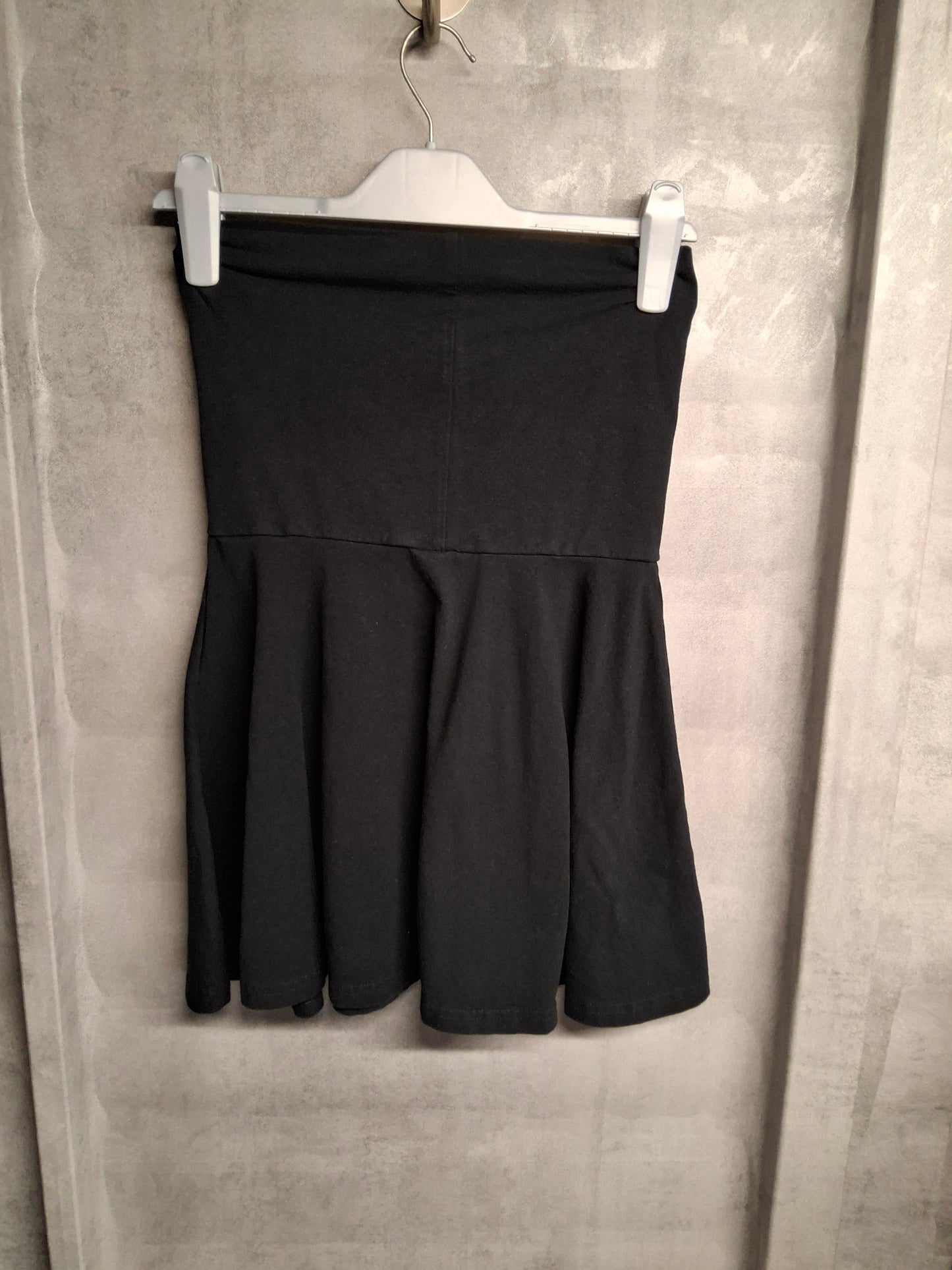 American Apparel Black Mini Skater Skirt ā Size L (Fits UK size 10/12) ā Cotton Classic