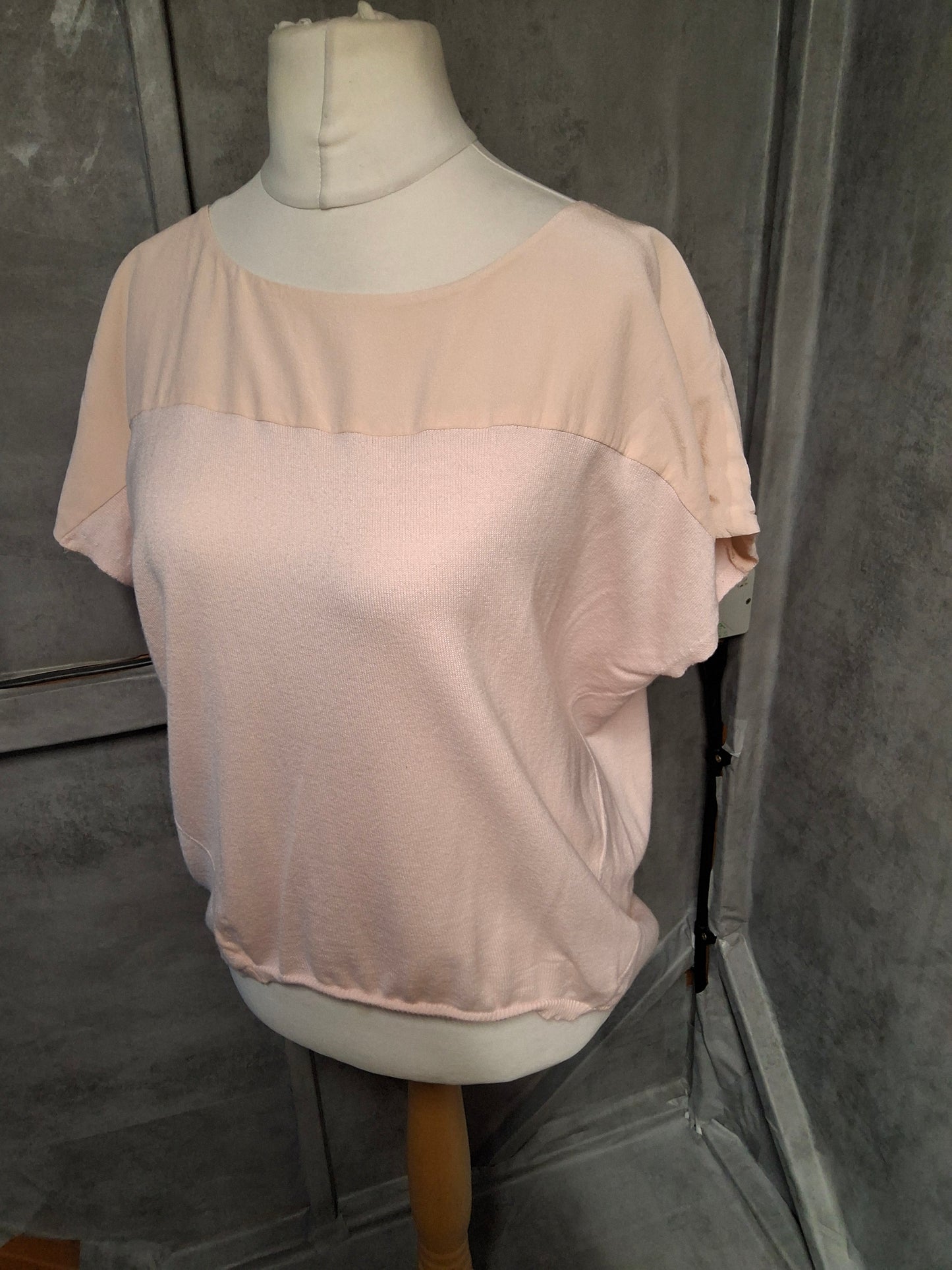 Phase Eight Pale Pink Silk-Panel Knit Top – Size 12 – Relaxed Fit
