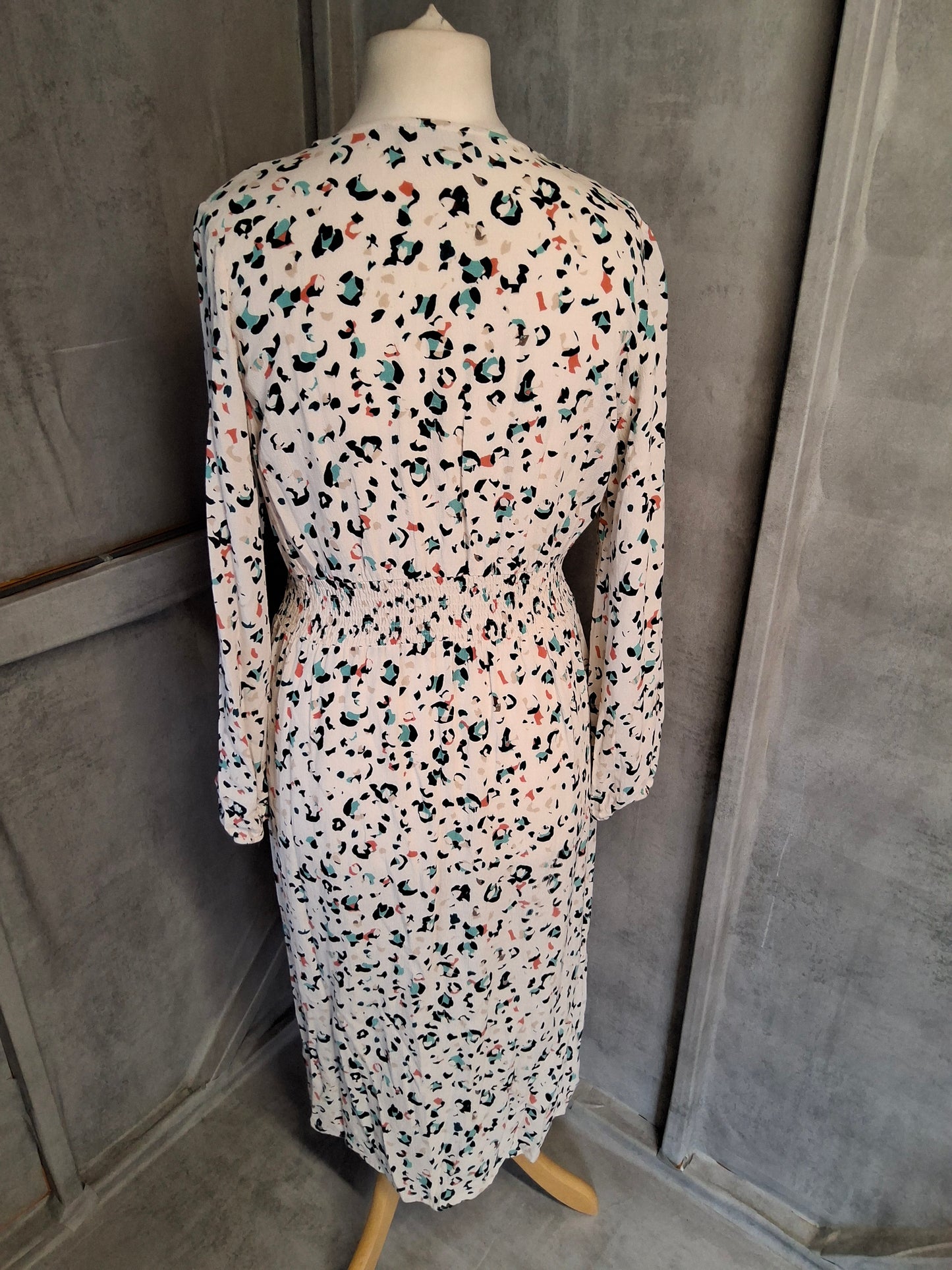 M&S White Multicoloured Animal Print Midi Dress – Size 12