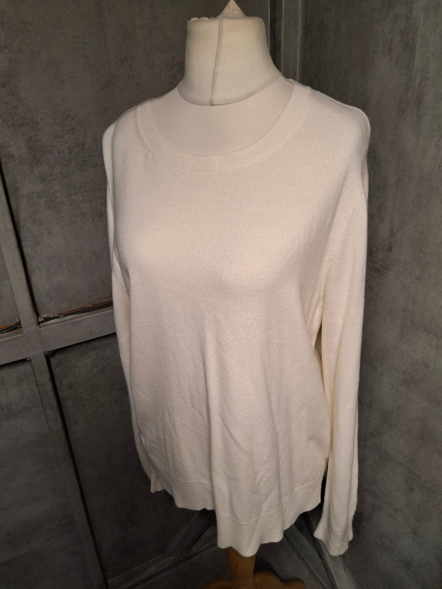 Marks & Spencer Cream Knit Jumper – Size 20, New with Tags
