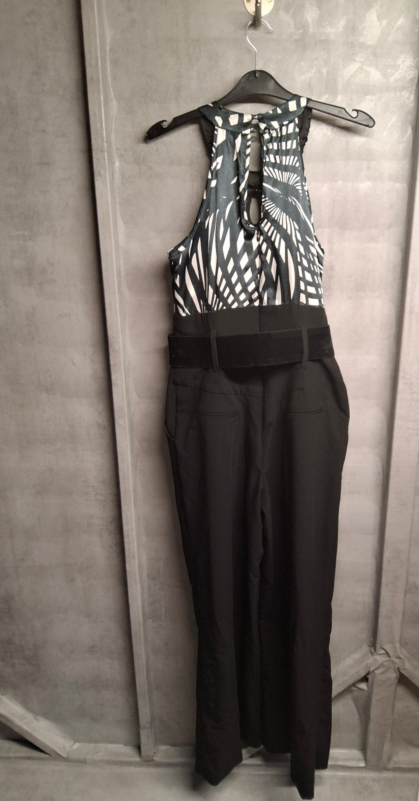 Julien Macdonald Black & White Halterneck Jumpsuit – Size 10