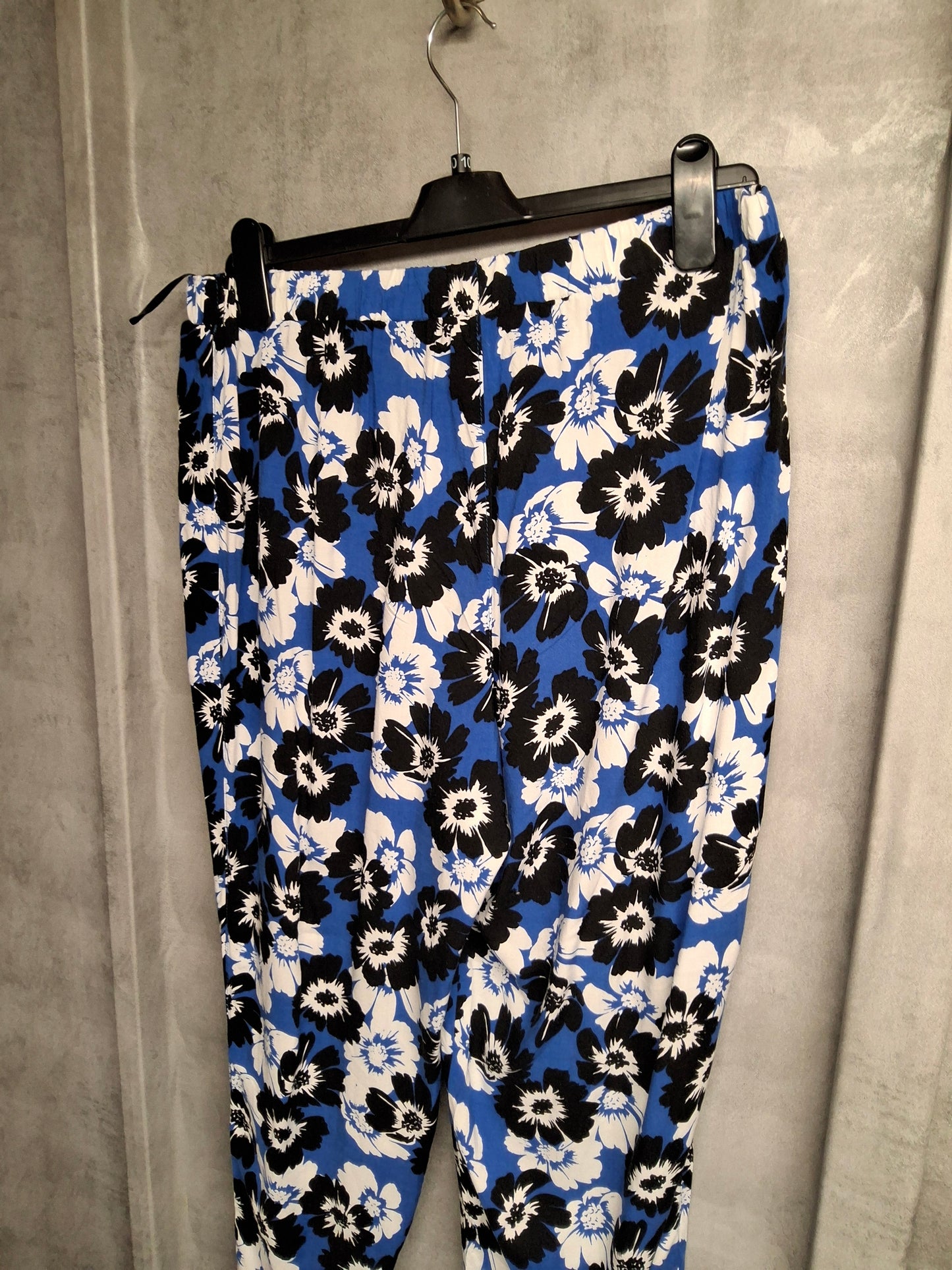 George Blue Floral Lightweight Trousers Size 18 β Slim Leg Viscose