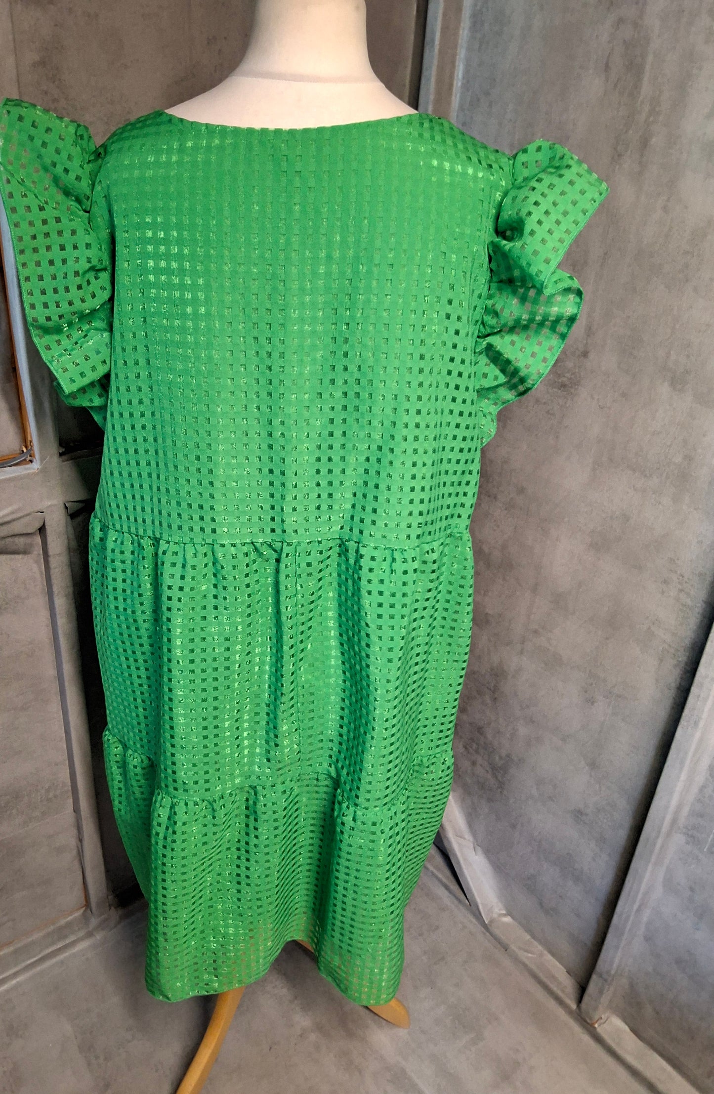 Shein Curve Green Frill Sleeve Midi Dress – Size 2XL (UK size 18/20)