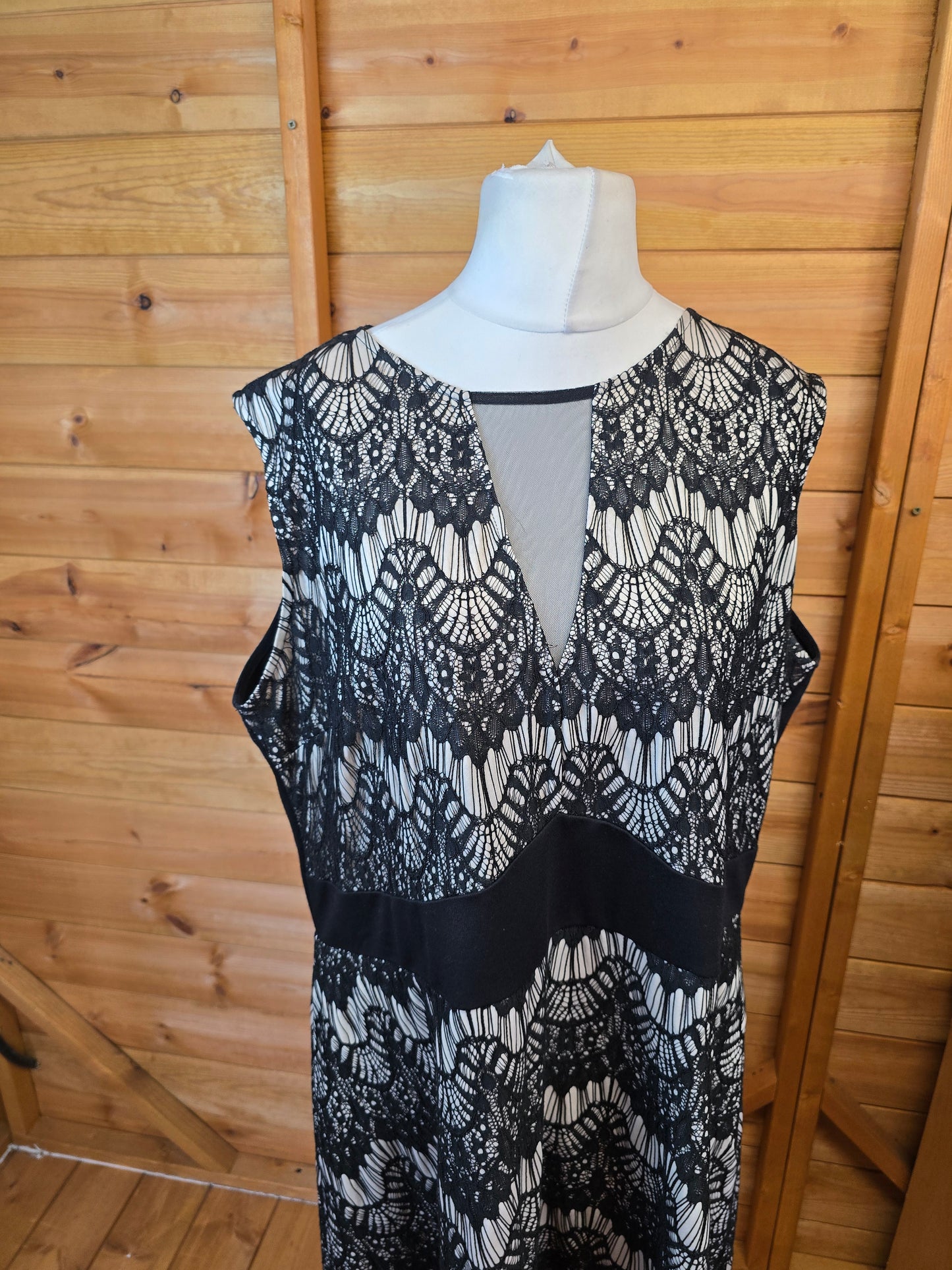 SimplyBe black & nude lace sleeveless midi dress size 24