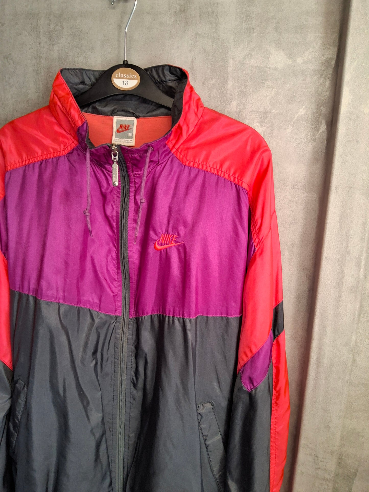 Vintage 90s Nike Windbreaker Jacket – Size M – Pit to Pit 21”