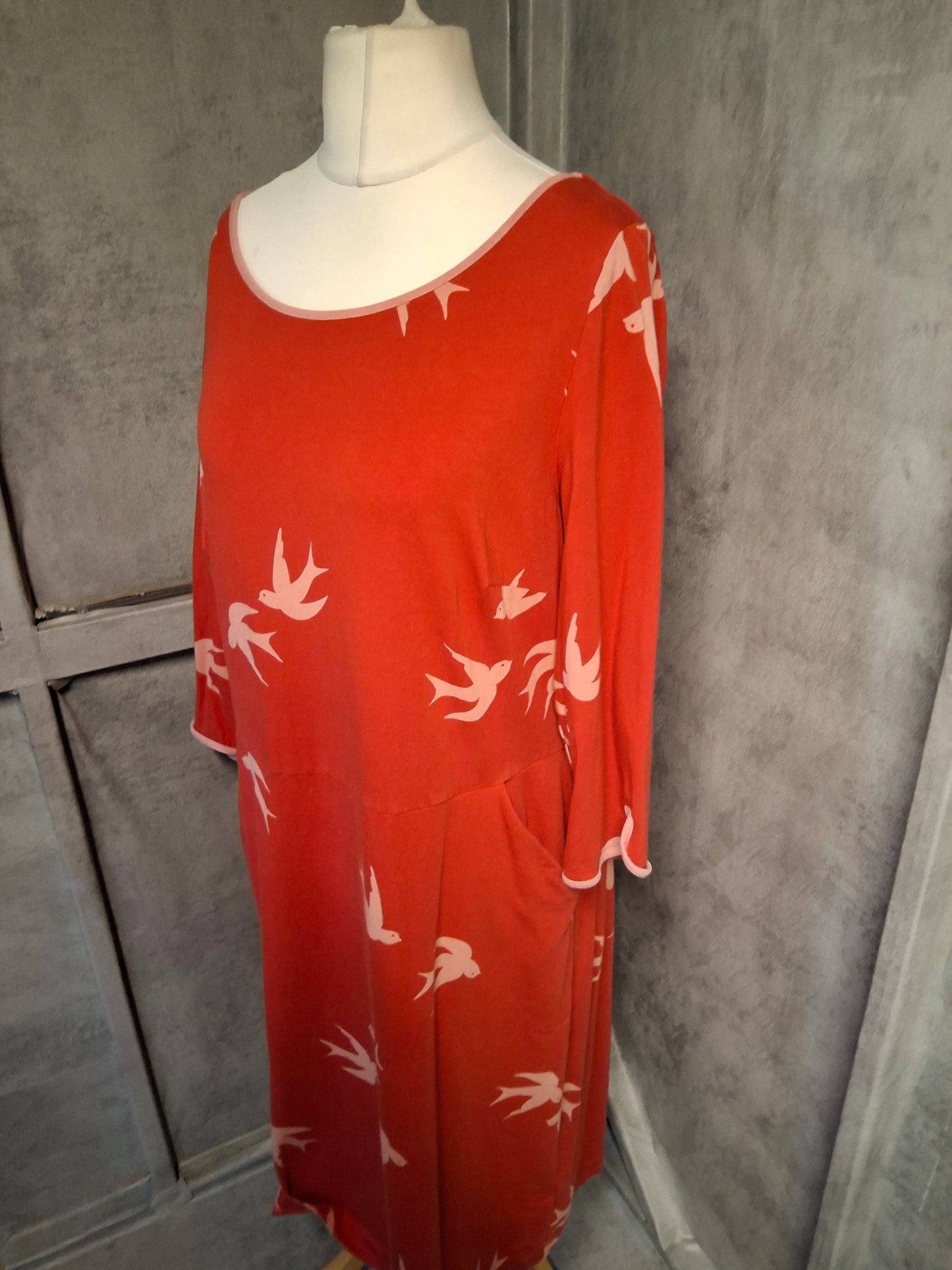 Boden Red Bird Print Midi Dress – Size 18 with Pockets!