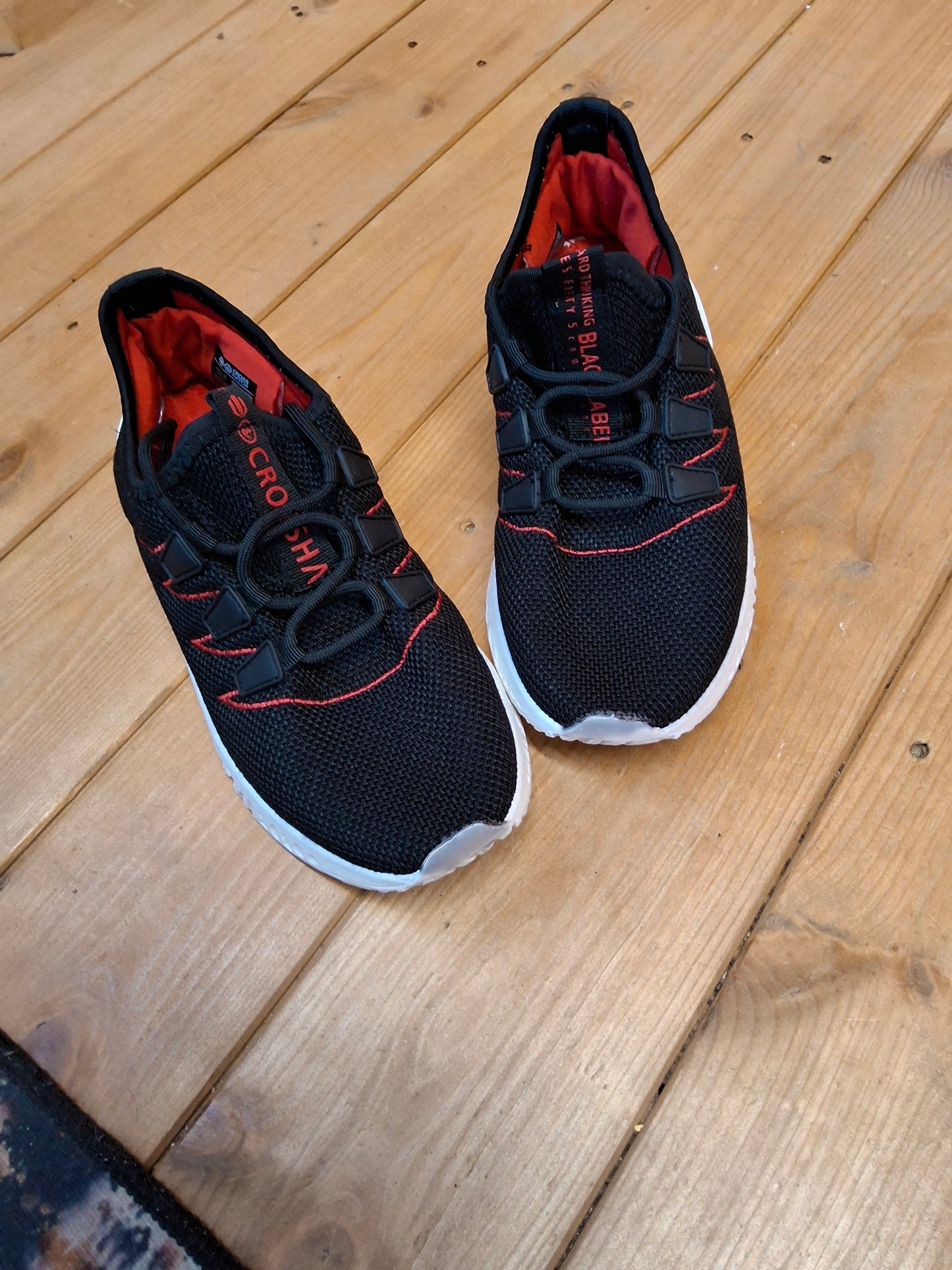 👟 Crosshatch Black Label Trainers – Boys’ Size 5 👟