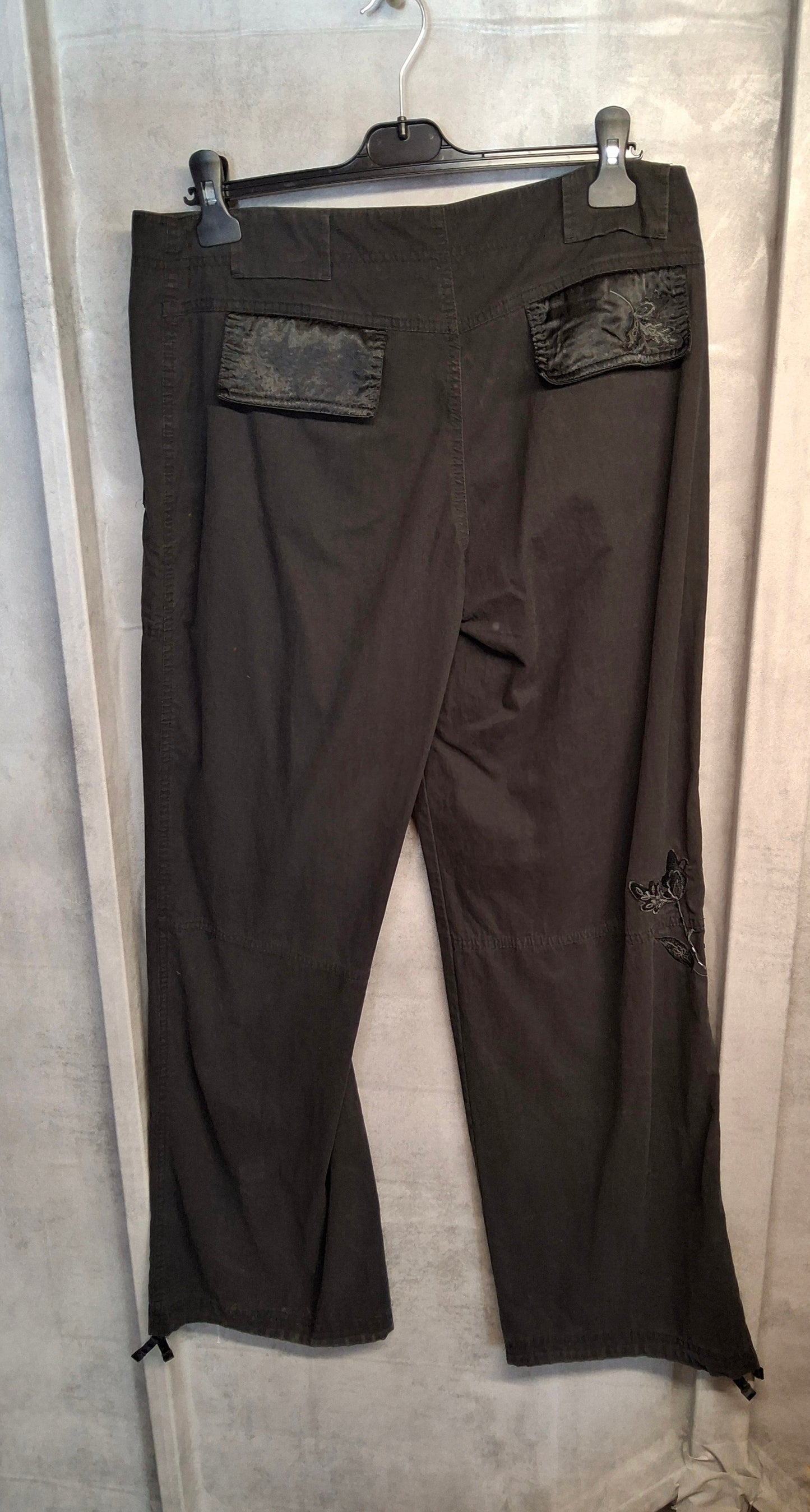 Y2K M&S Black Flare Cargo Trousers β Floral Embroidered, High Waist, Size 14