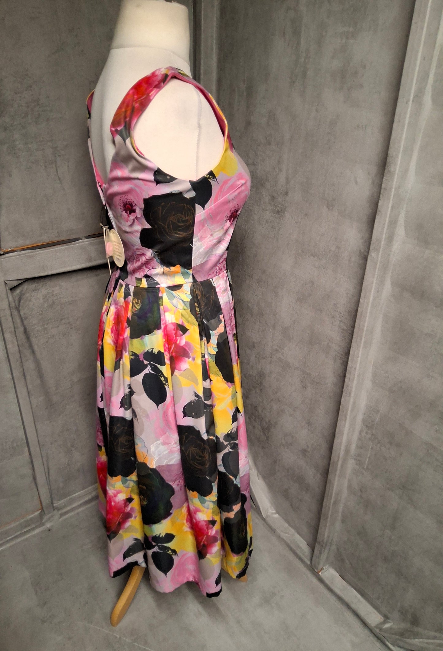 Lindy Bop Multicoloured Floral Pleated Midi Dress β Size 10 β BNWT