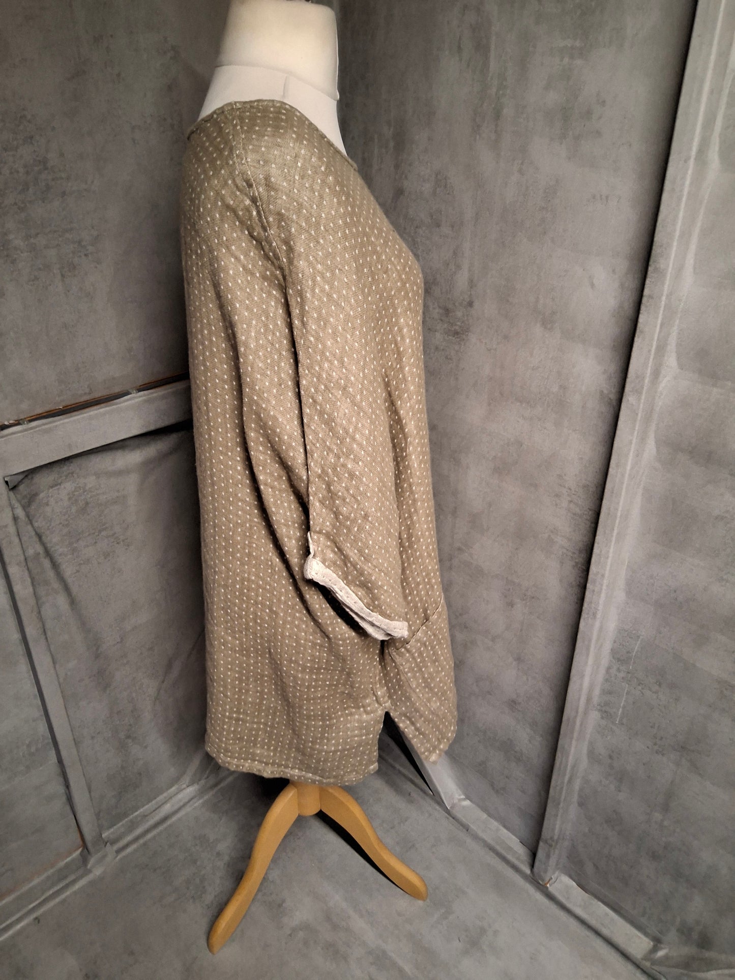 Box2 Linen Oversized Tunic Dress – One Size (Best Fits 16–20+) – For When You Want to Breathe and Snack Freely