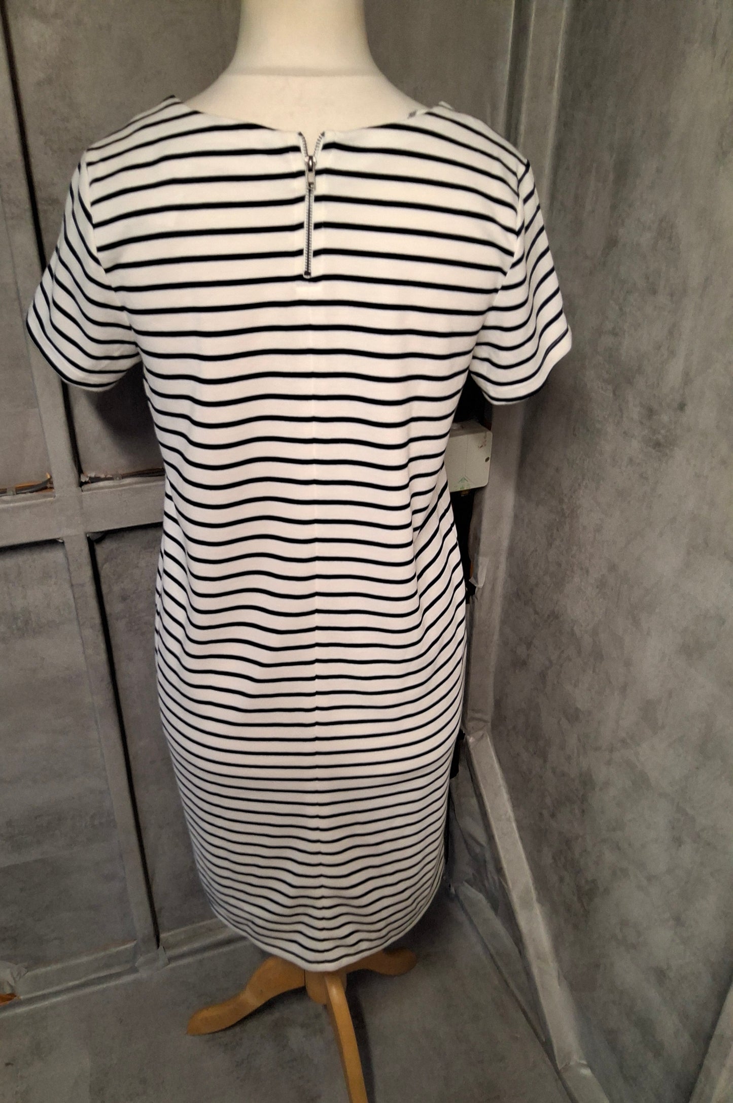 Esmara Striped Midi Dress Size 14/16 – Black & White Stretchy Everyday Style NWT
