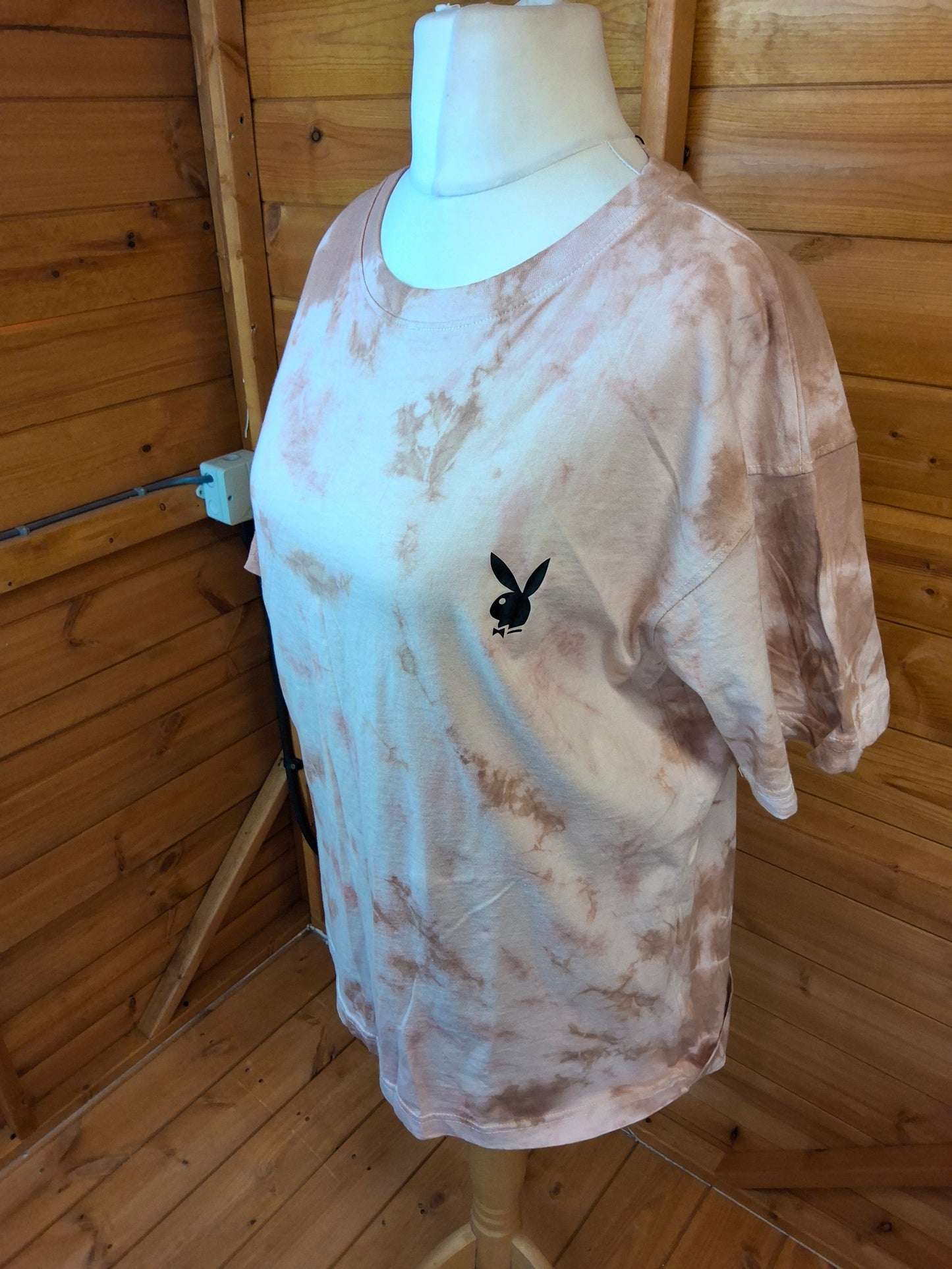 Missguided x Playboy Tie-Dye Oversized Tee – M (10/12) – Brand New & Bad Bunny Energy 😎