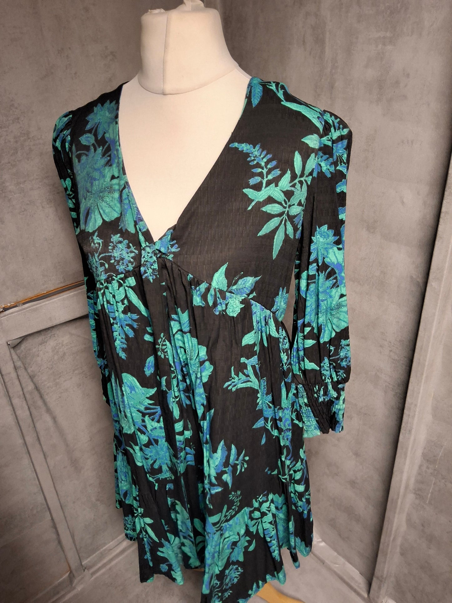 Next Black & Green Floral Fit & Flare Dress – Size 12 Tall – NWT