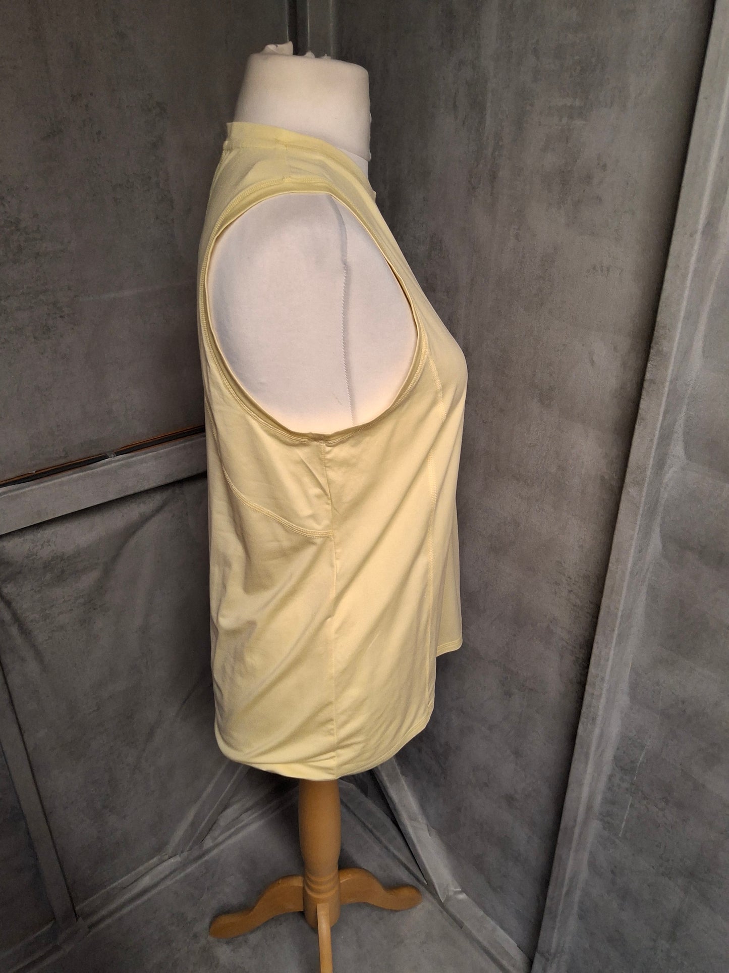 F&F Active Yellow Sleeveless Gym Vest – Size 8