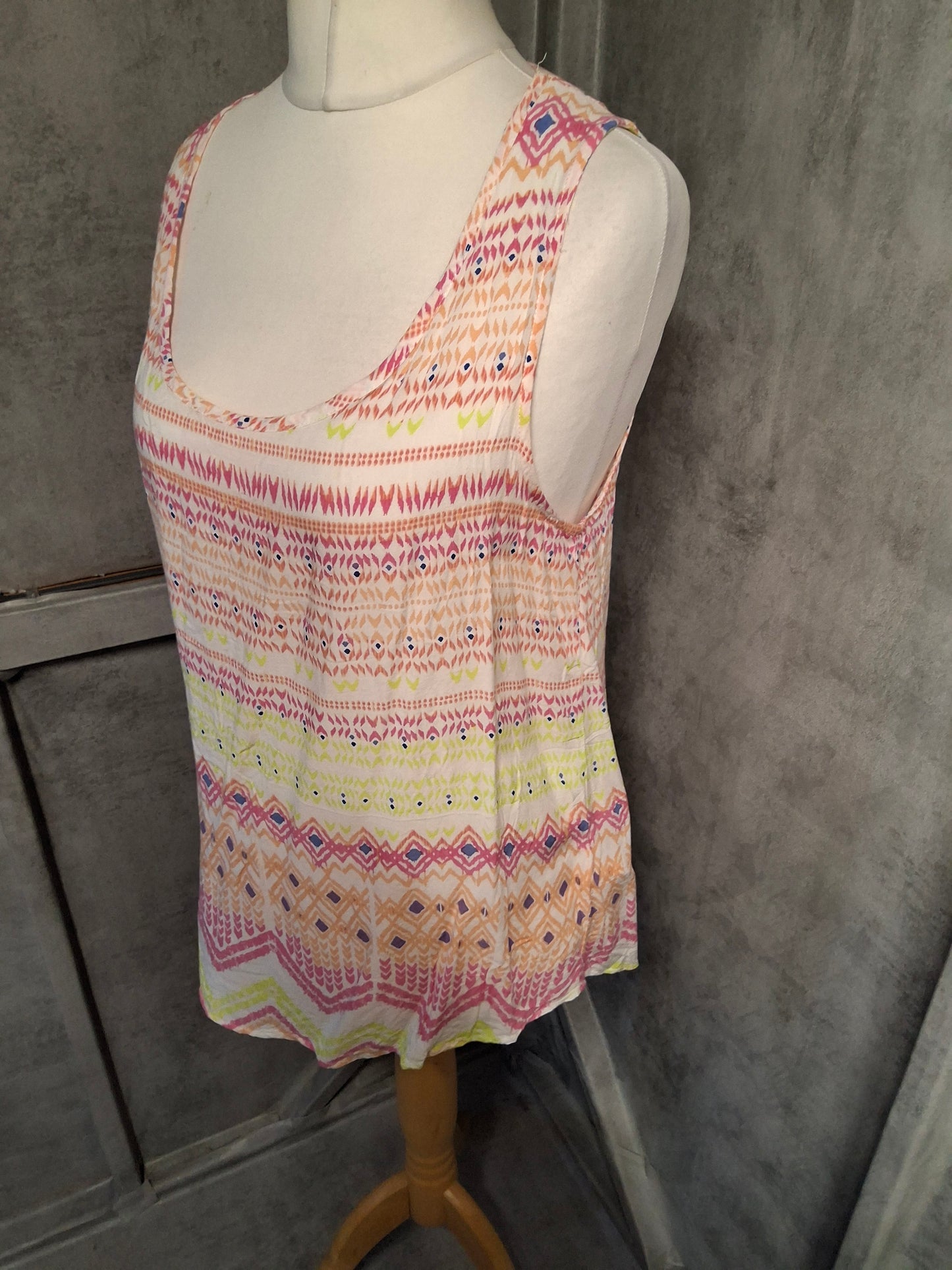 Y2K New Look Aztec Print Vest Top β Size 14