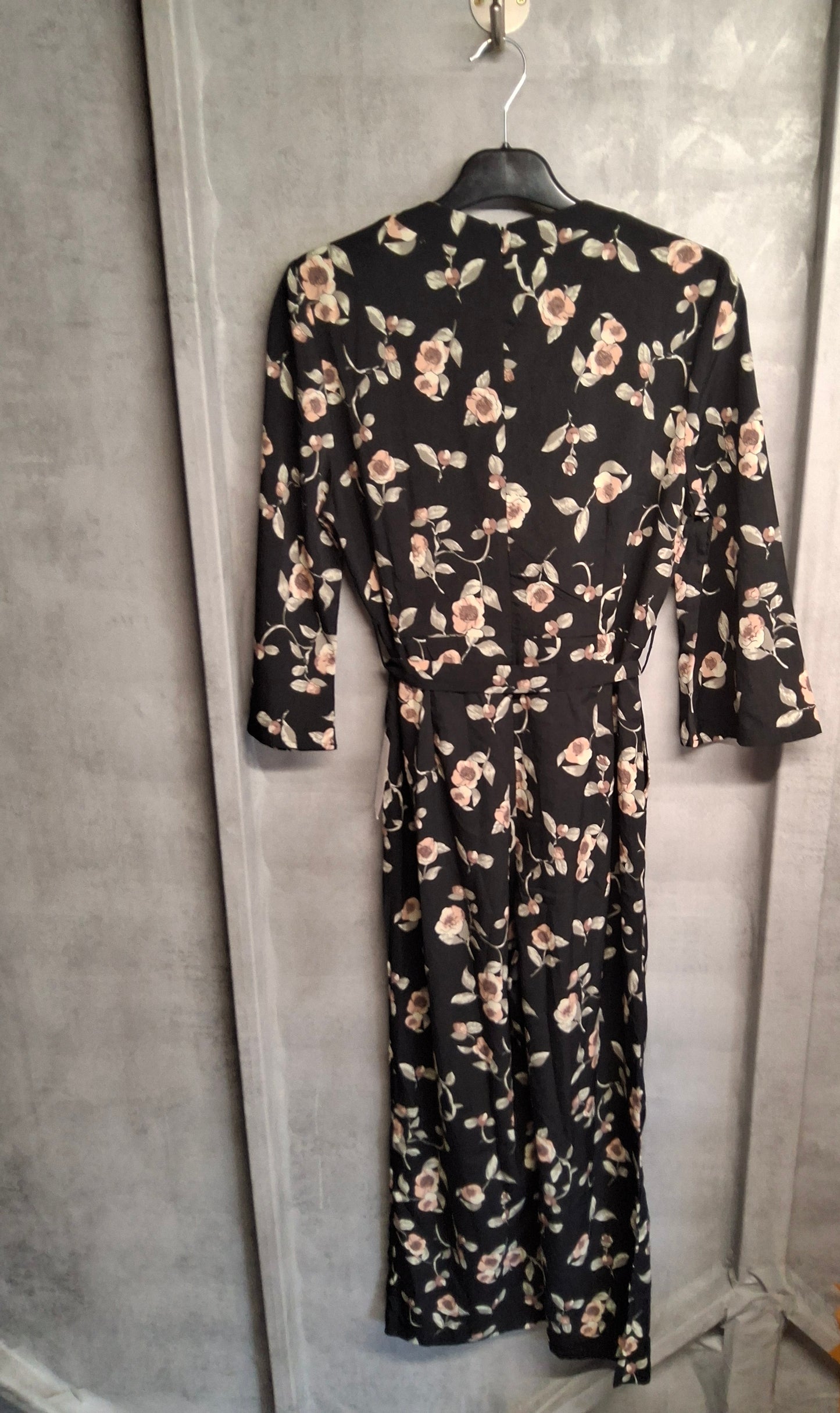 Glamorous Petite Black Floral Jumpsuit – Size 12 – NWT