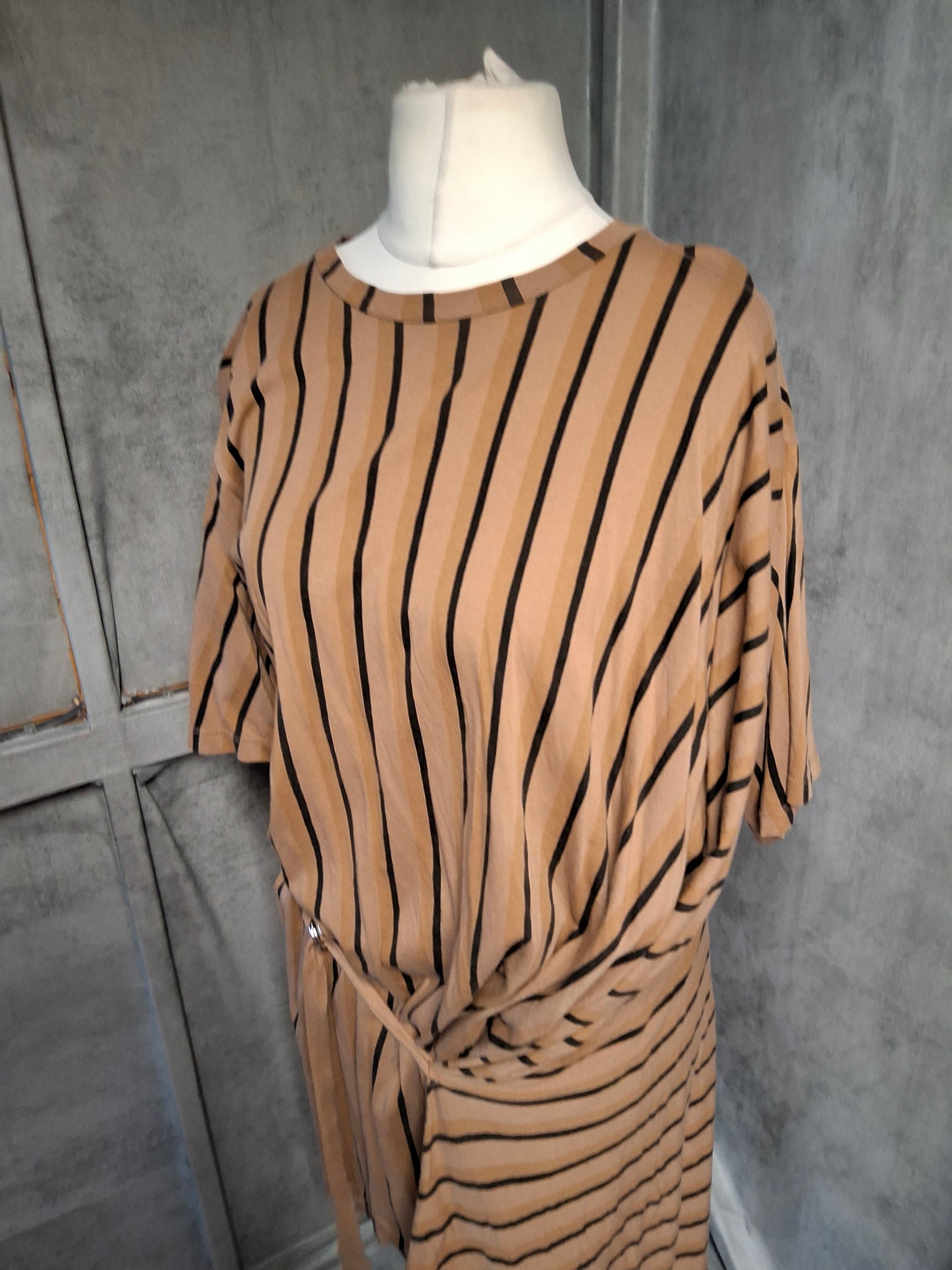 Zara Oversized Brown & Black Striped Wrap Dress – Size S (UK size 8–10) – Tie Waist – Easy Style