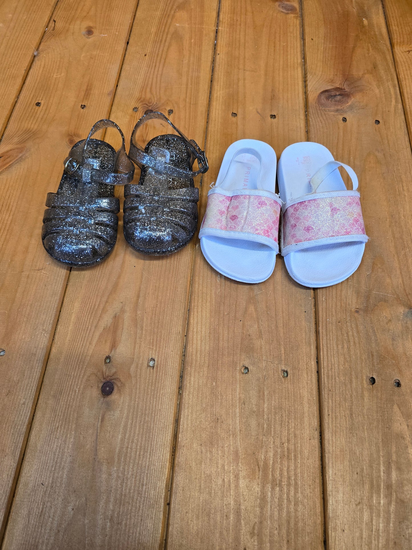 Girls Silver Jelly Sandals Infant 6 & Primark White Pink Sliders Infant 7 | Bundle