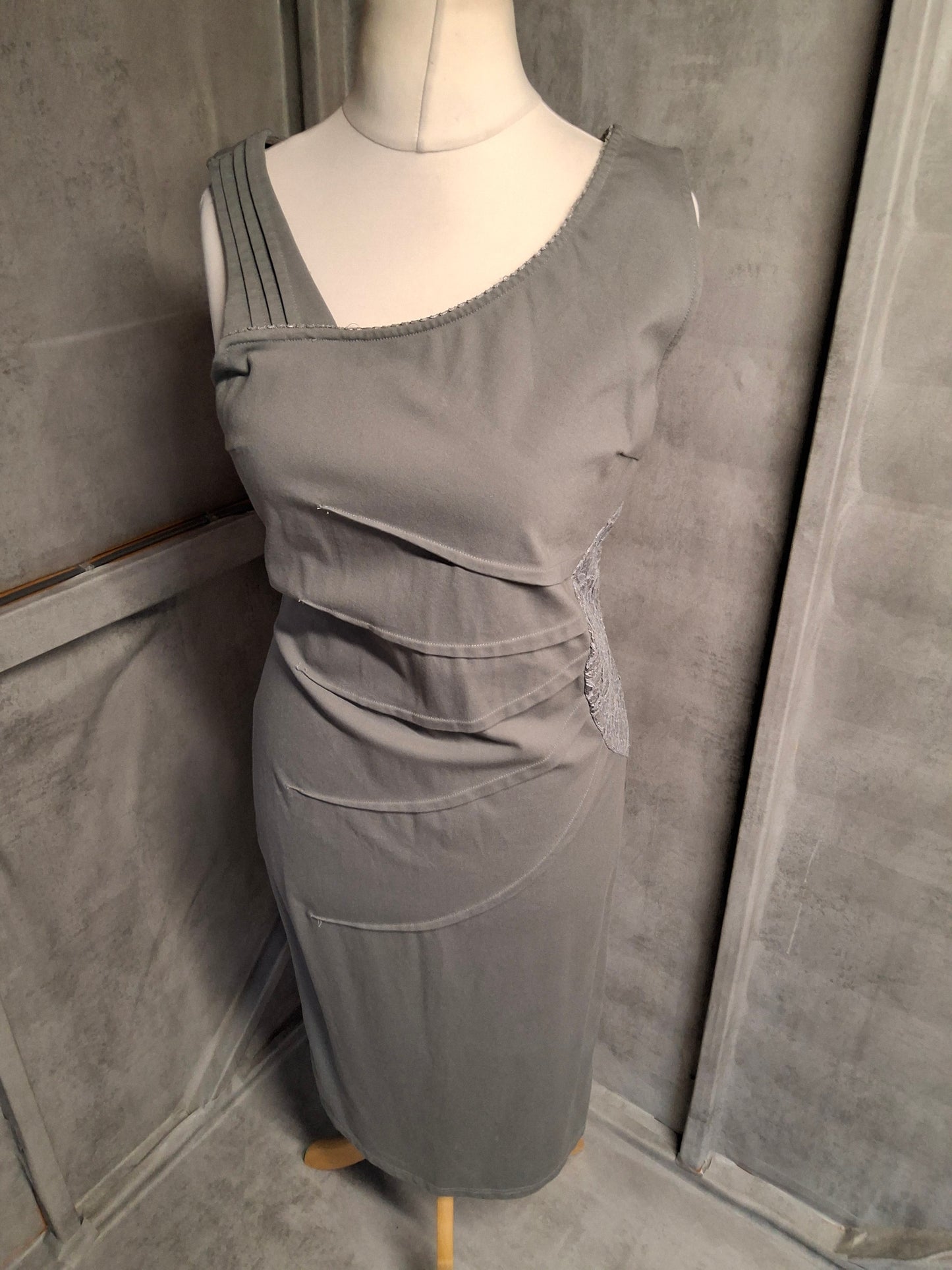 Ilanni Grey Bodycon Midi Dress – Size 12 – Lace Detail