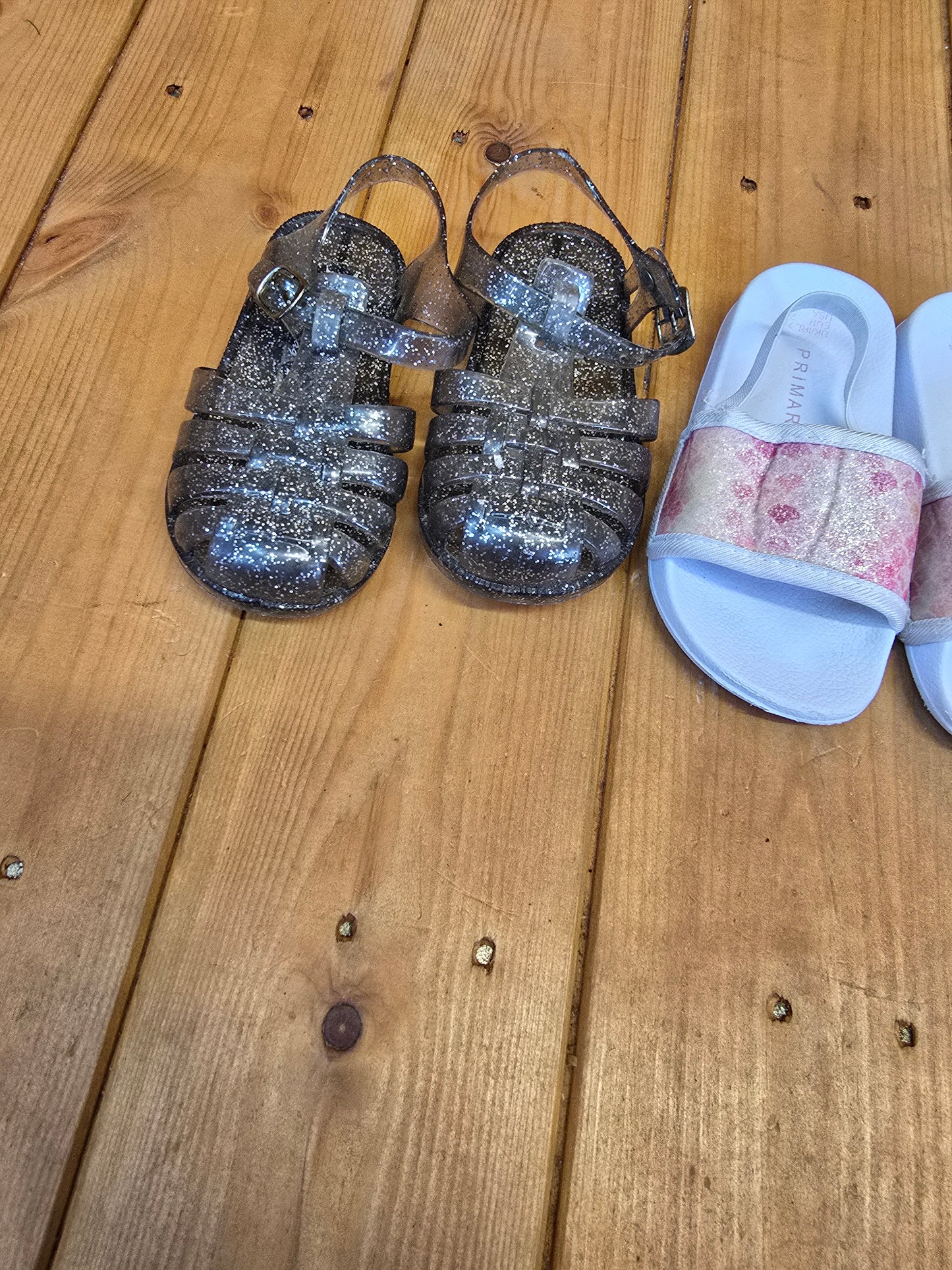 Girls Silver Jelly Sandals Infant 6 & Primark White Pink Sliders Infant 7 | Bundle