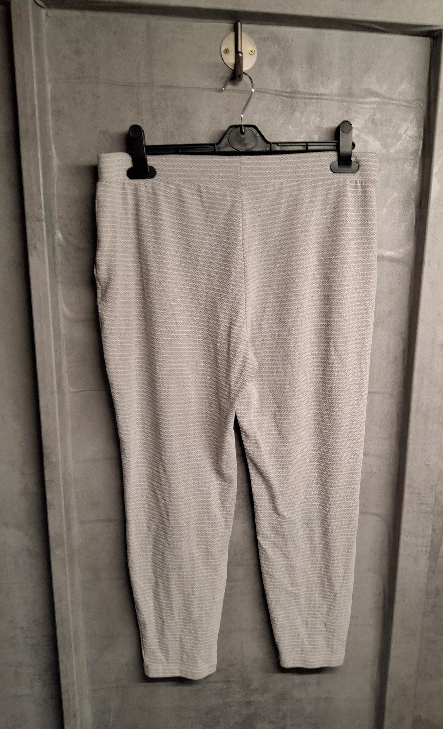 Next Light Grey Tapered Skinny Trousers – Size 10 – Elastic Waist & Pockets
