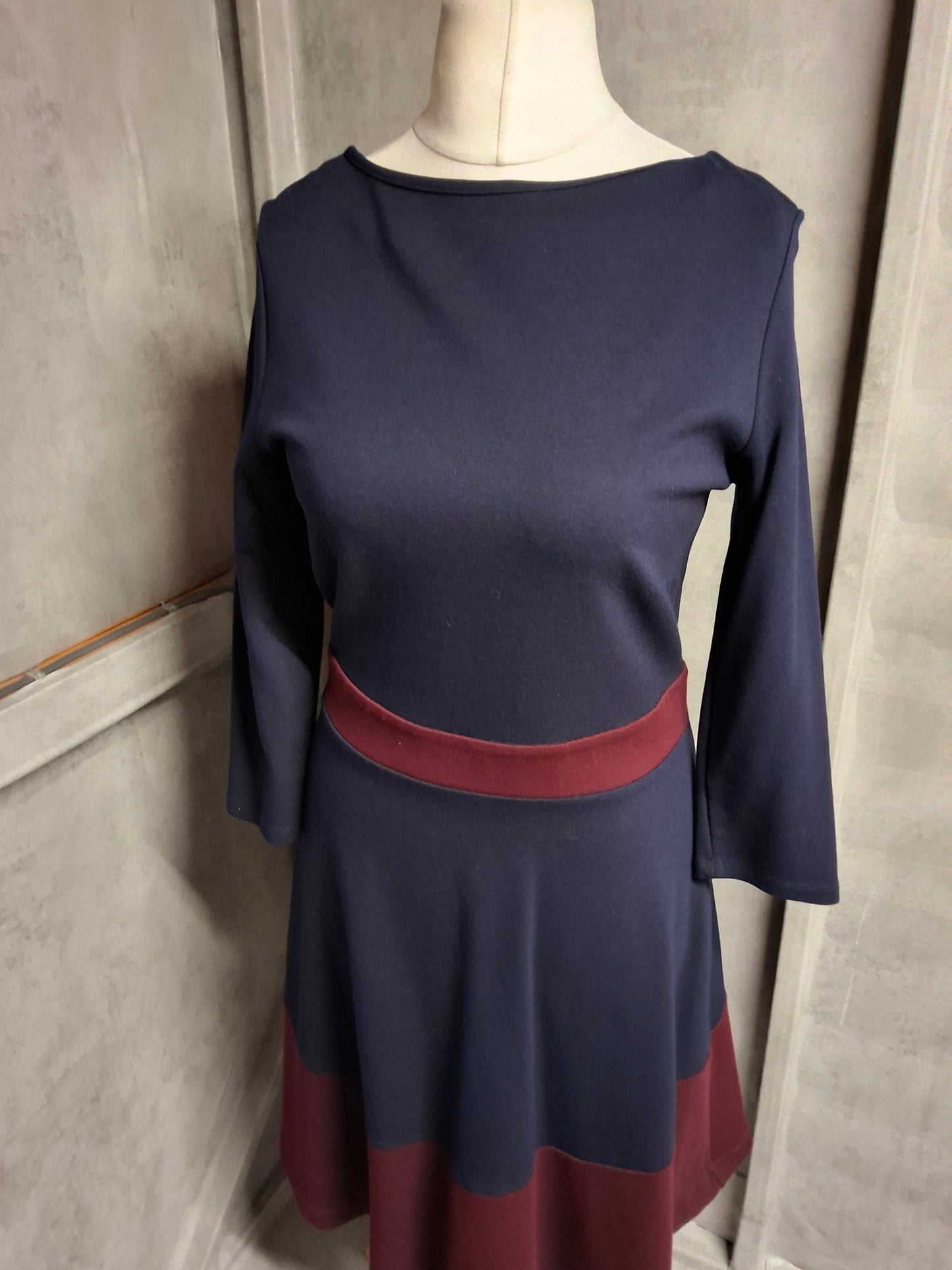 Hobbs Navy & Burgundy Fit & Flare Dress β Size 12 UK