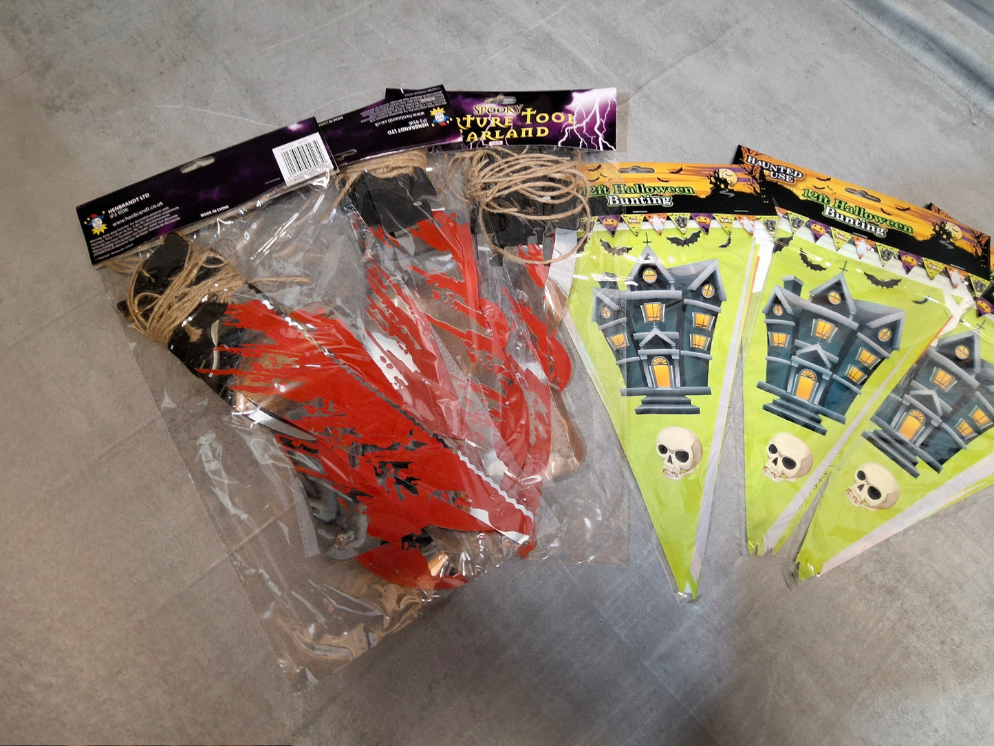 š Bundle Halloween Decorations ā 3x 12ft Haunted House Bunting & 3x Torture Terror Garlands ā NWT