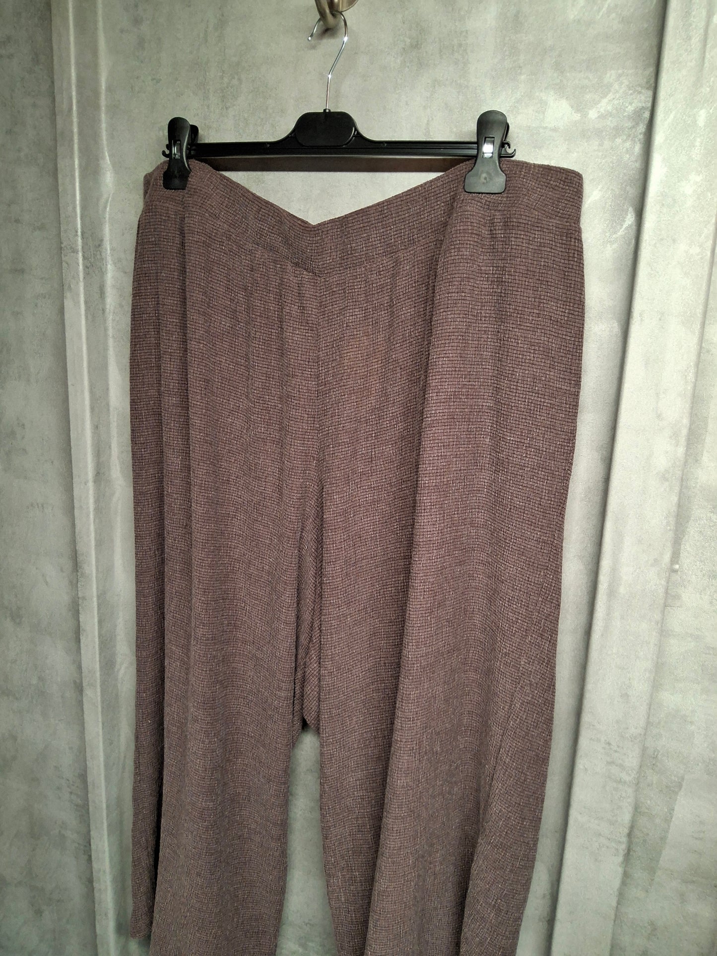 I.Scenery Burgundy Wide-Leg Trousers – Size 24/26 – Flared, Comfy & Chic