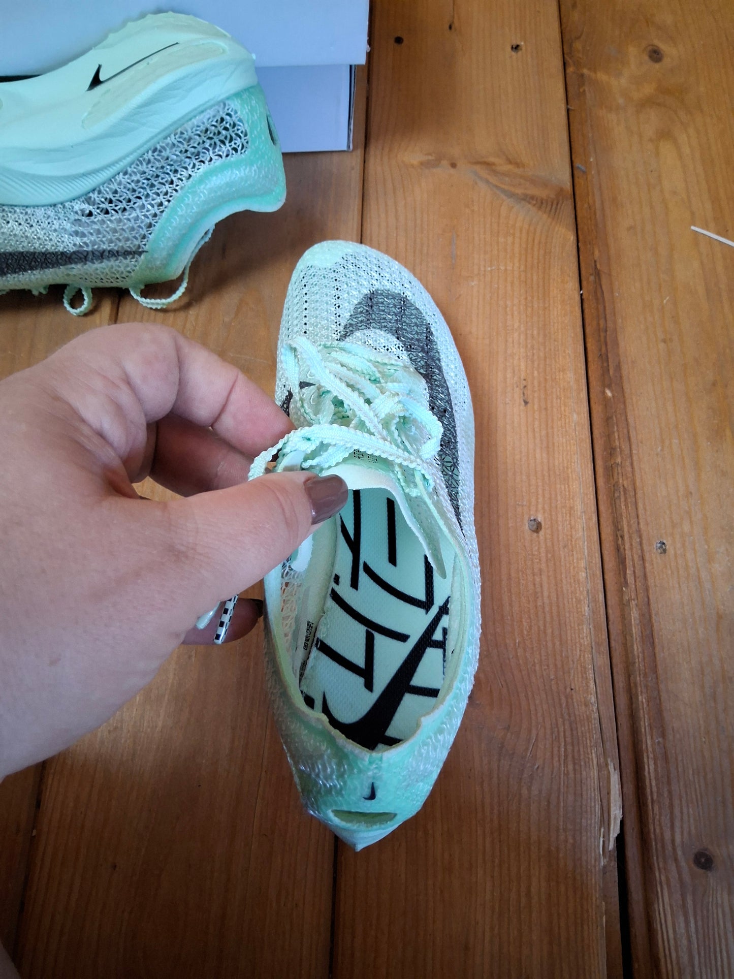 Nike Air Zoom VICTRY SN99 Running Shoes ā Size 5.5 ā New in Box
