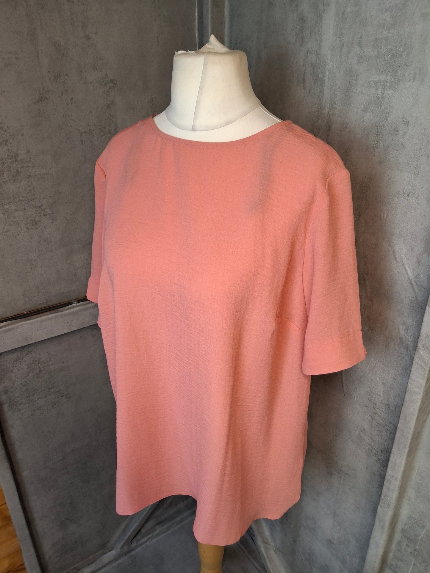 Primark Coral Pink Lightweight Short Sleeve Blouse – Size 16