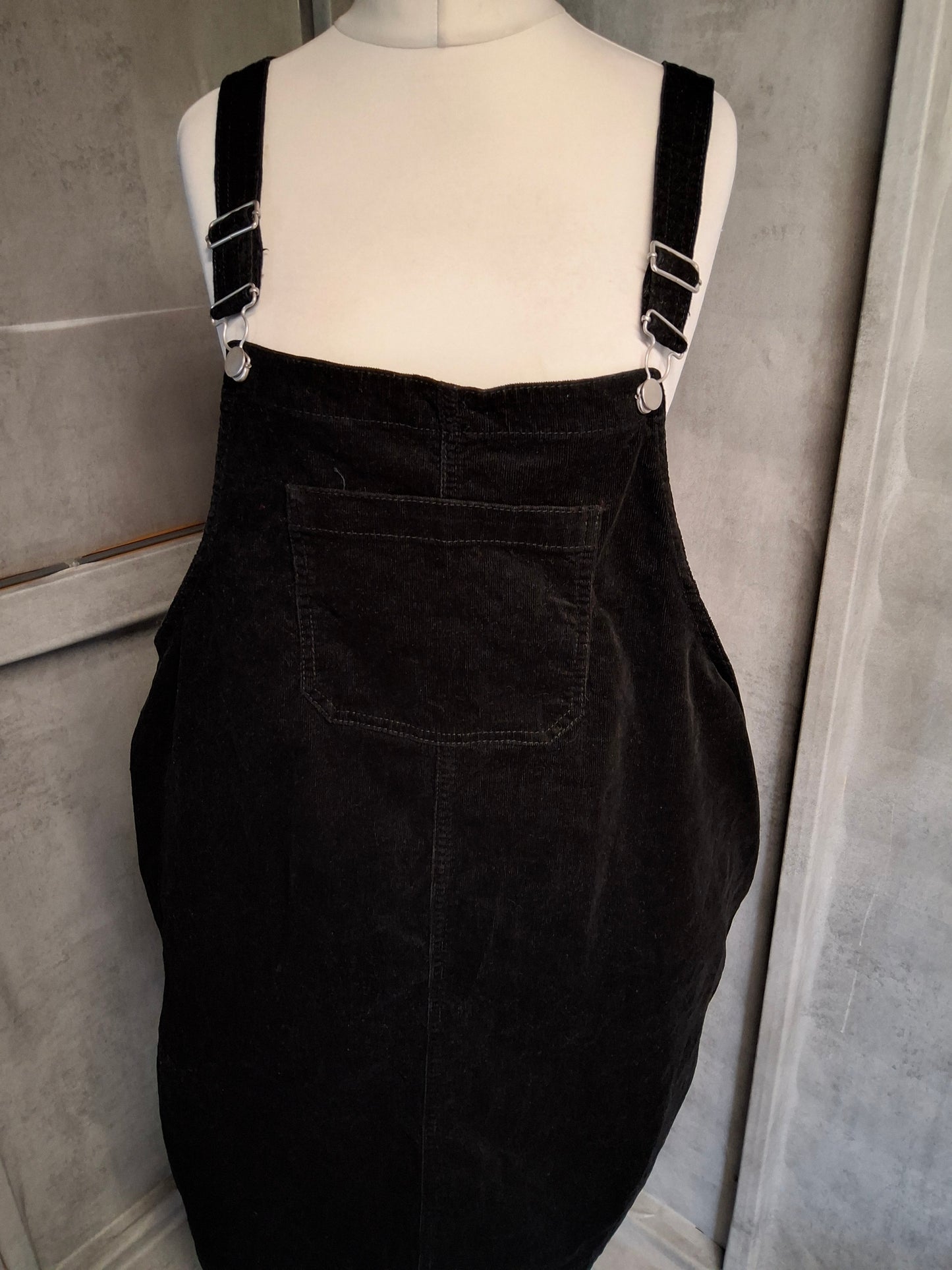 Tu Black Cord Pinafore Dress – Size 20 – Effortlessly Layerable