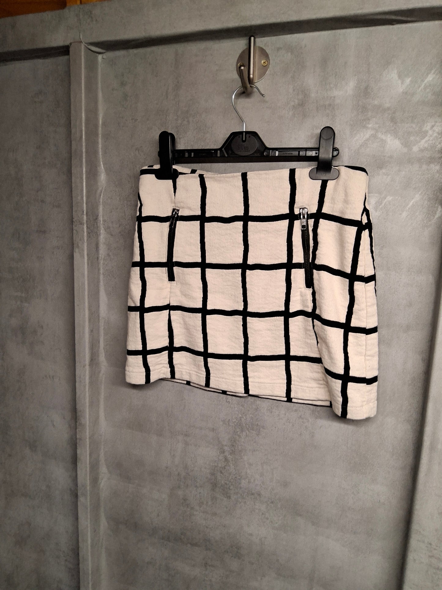 Topshop Grid Print Mini Skirt ā Size 10 ā Cotton Blend ā Monochrome