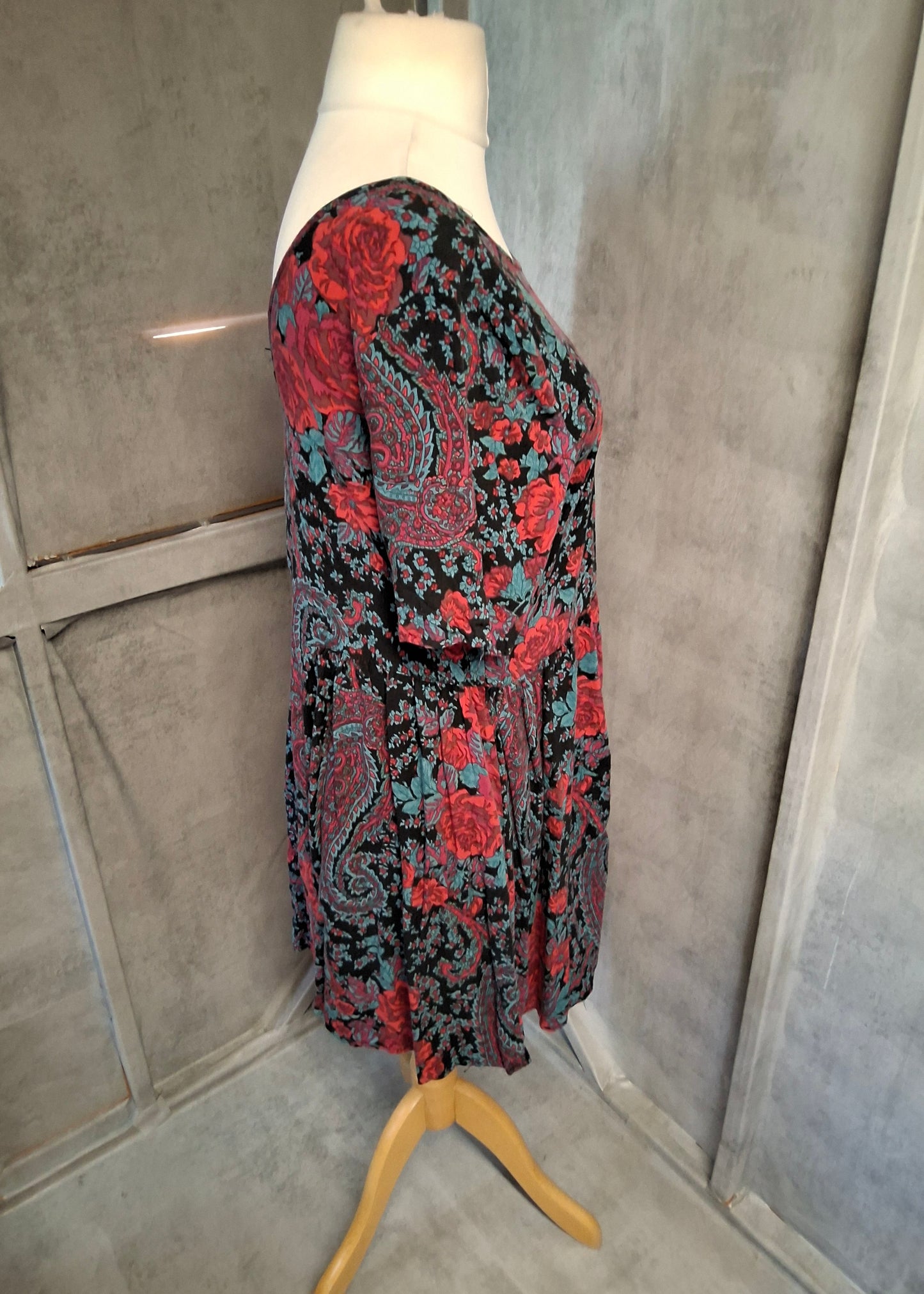 Staring at Stars Paisley Mini Dress – Size 12 Fit, Boho Babe Vibes