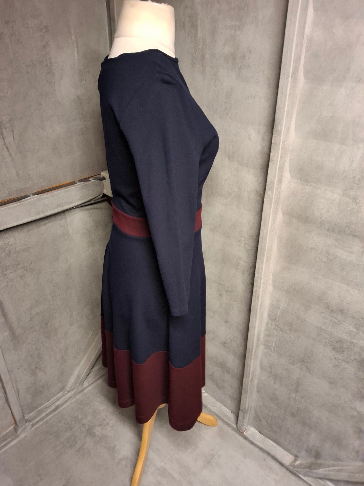 Hobbs Navy & Burgundy Fit & Flare Dress β Size 12 UK