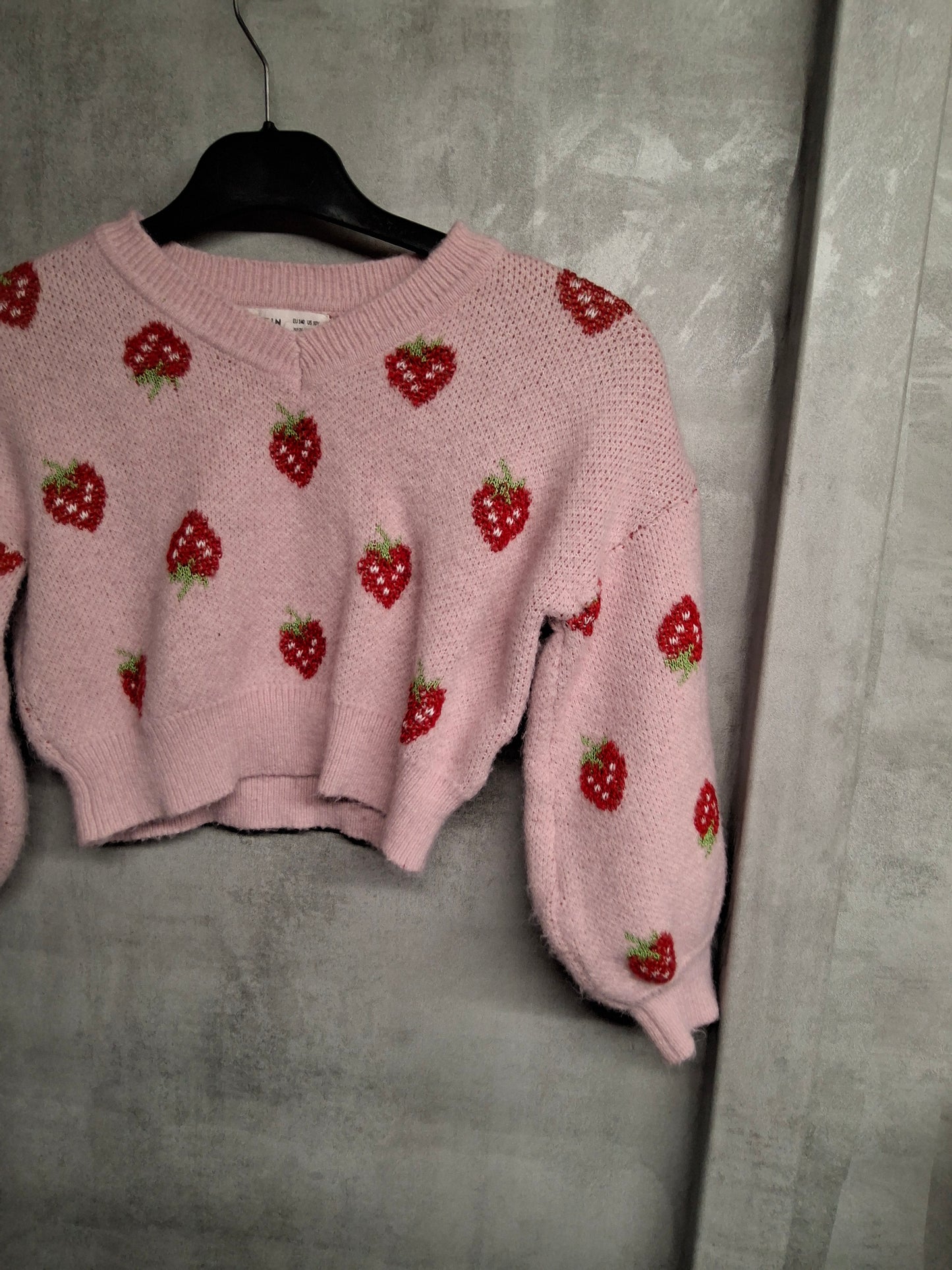 Shein Girls Pink Strawberry Cropped Knit Jumper ā Age 9ā10 Years ā Acrylic Blend