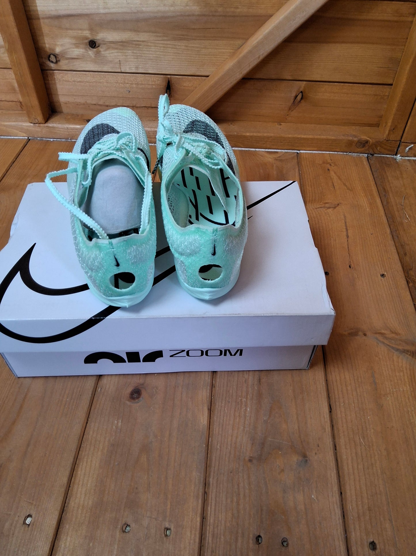 Nike Air Zoom VICTRY SN99 Running Shoes ā Size 5.5 ā New in Box