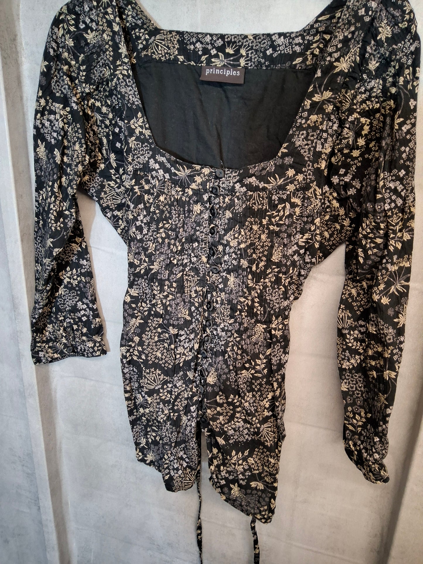 Principles Y2K Black & Beige Floral Blouse ā UK Size 10/12 ā Square Neckline, Tie Waist, Cotton
