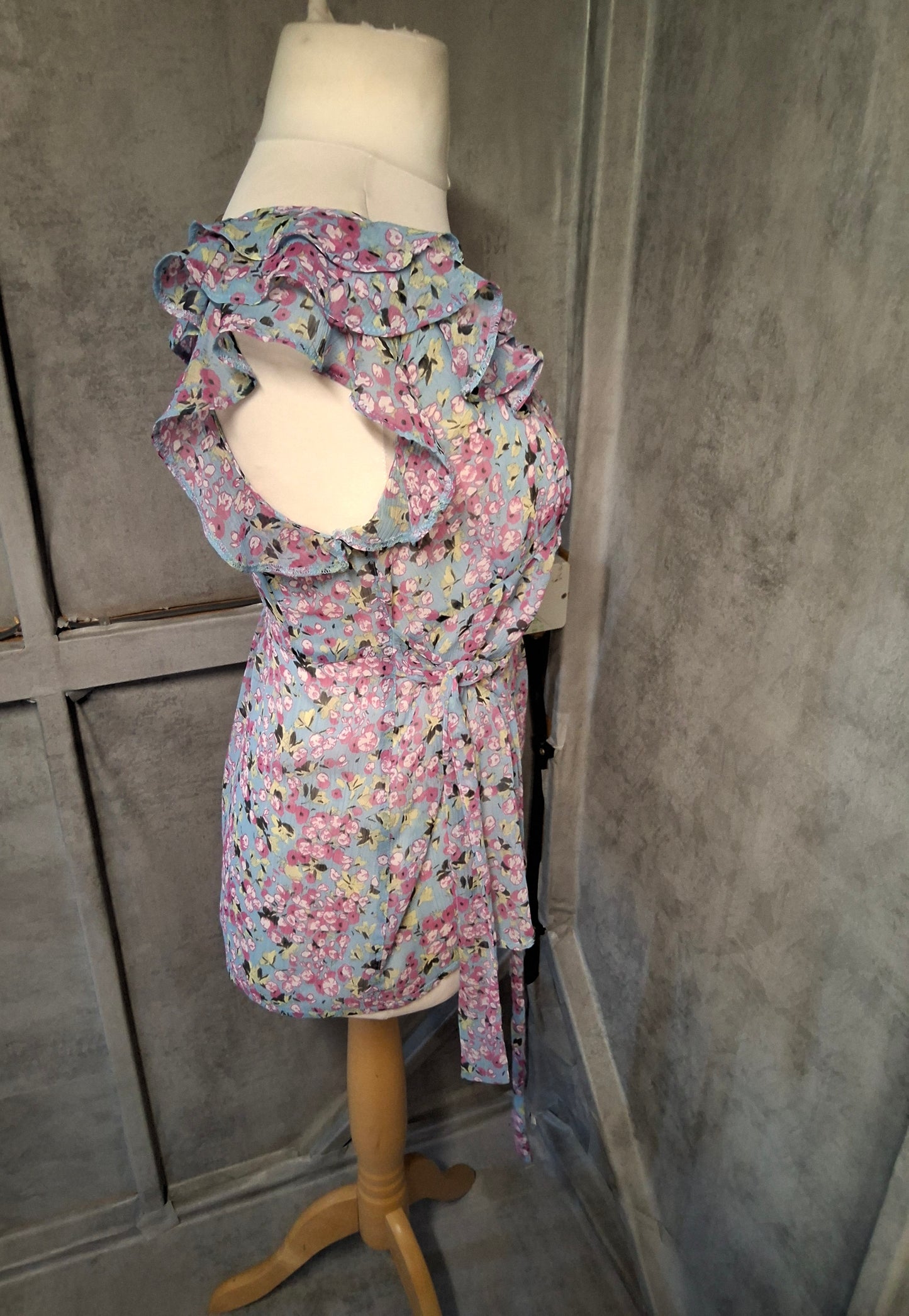 Topshop Floral Frill Sheer Blouse – Size 12