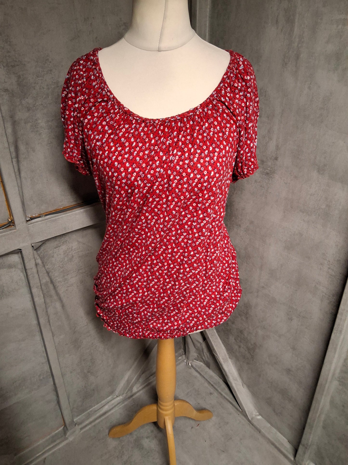 Matalan Red Floral Print Short Sleeve Top – Size 16 – Casual Everyday Style