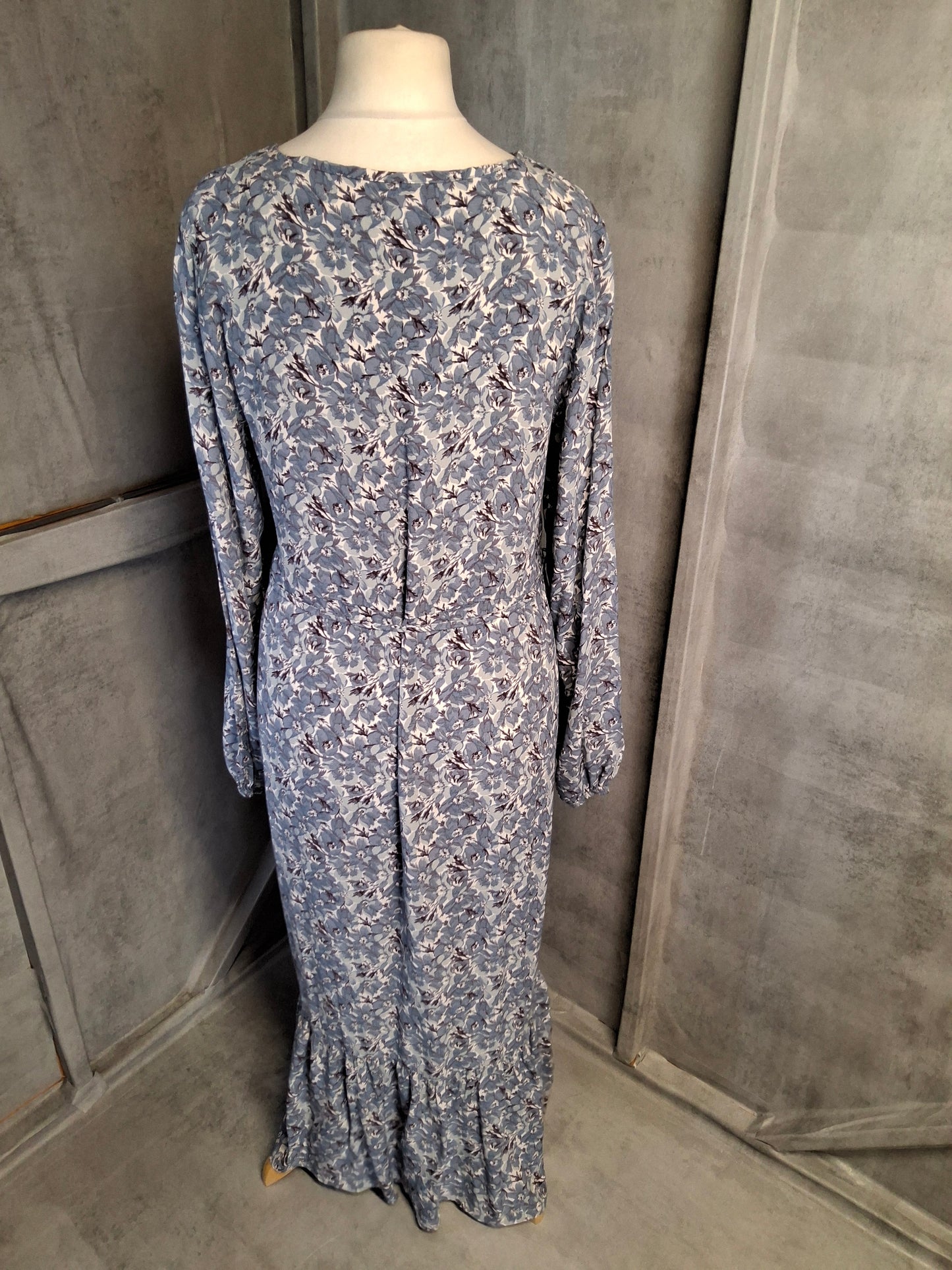 Next Blue & White Floral Maxi Dress β Size 12 β Long Sleeves, Belted