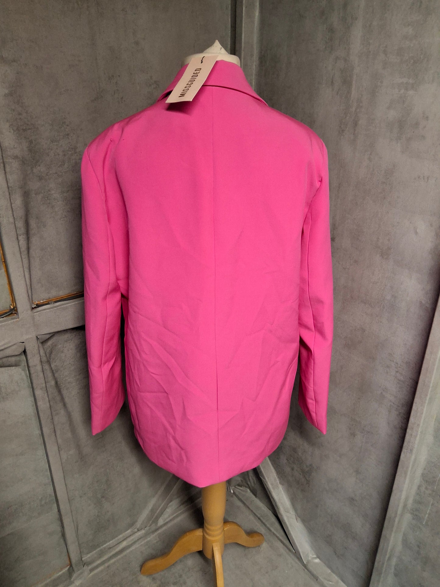 Missguided Bright Pink Oversized Blazer – Size 8 – NWT