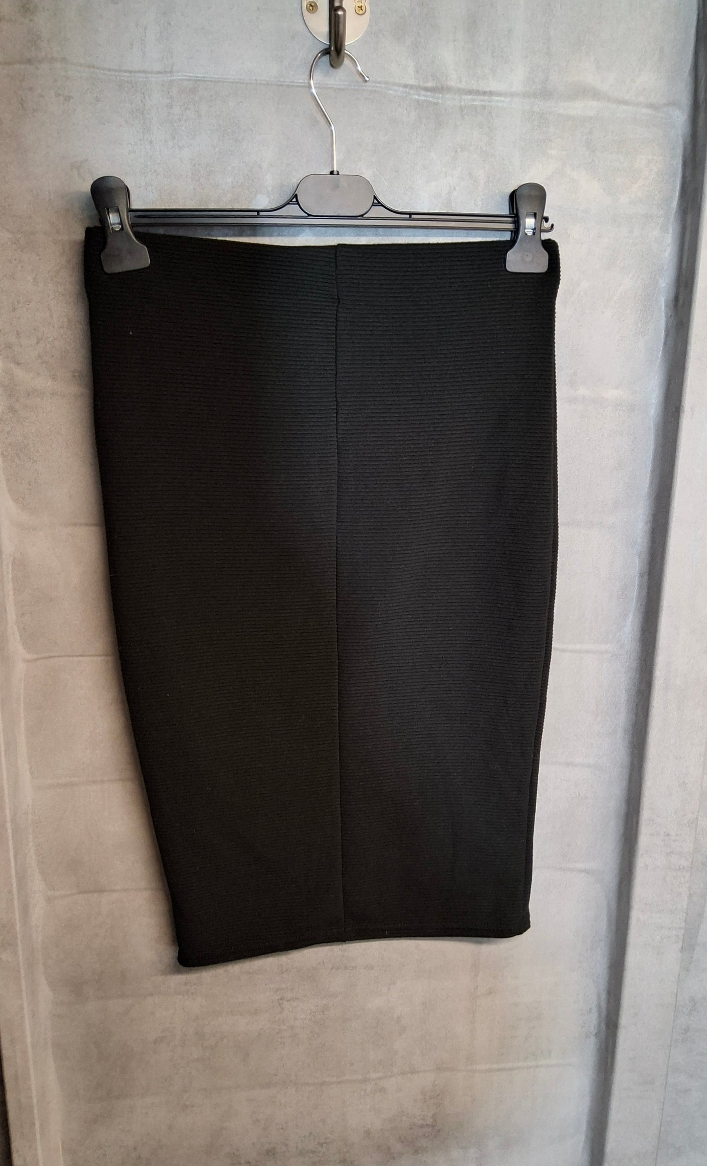 Primark Black Ribbed Bodycon Skirt ā Size 10 ā Elasticated Waist ā Knee Length
