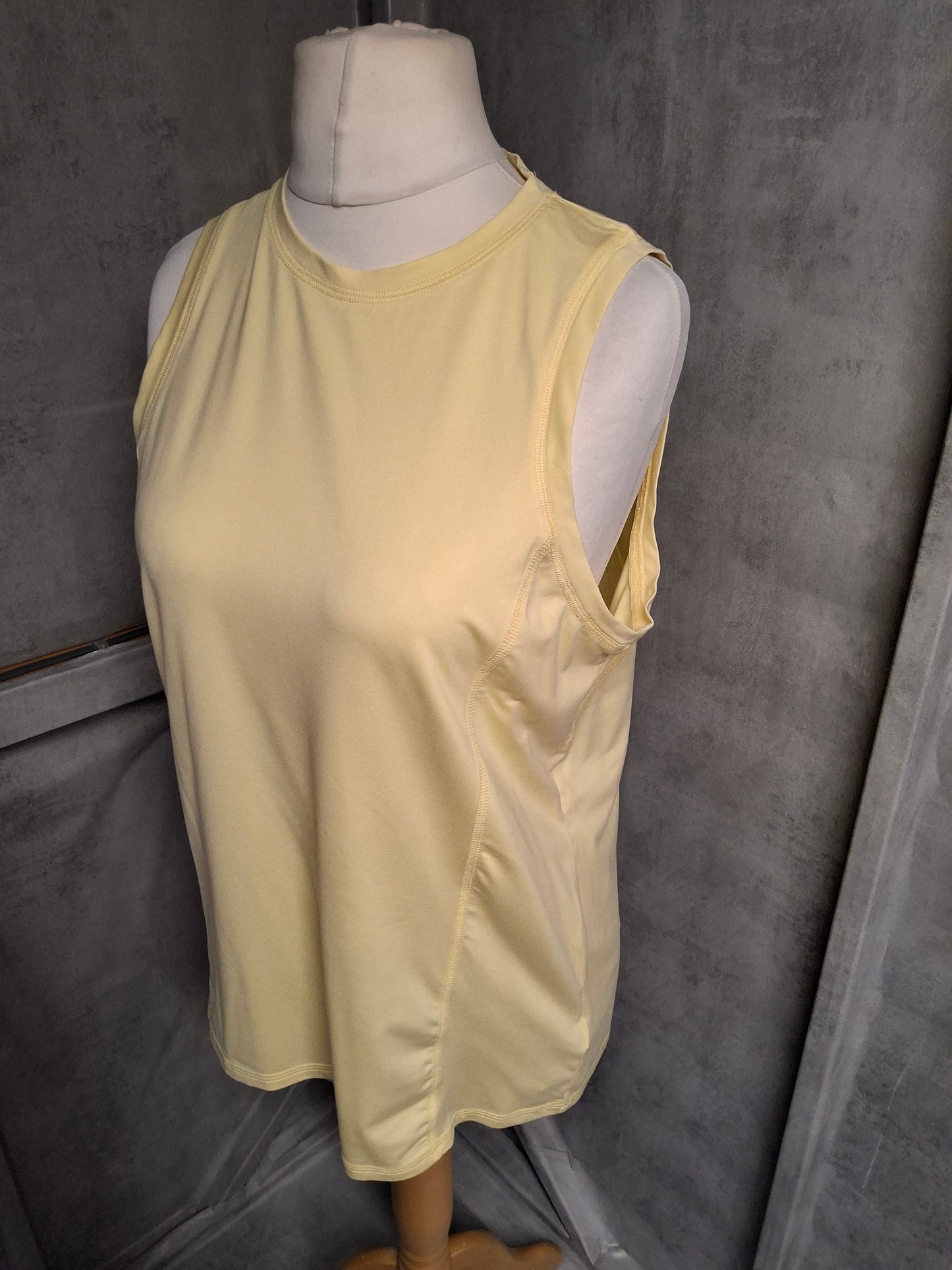 F&F Active Yellow Sleeveless Gym Vest – Size 8