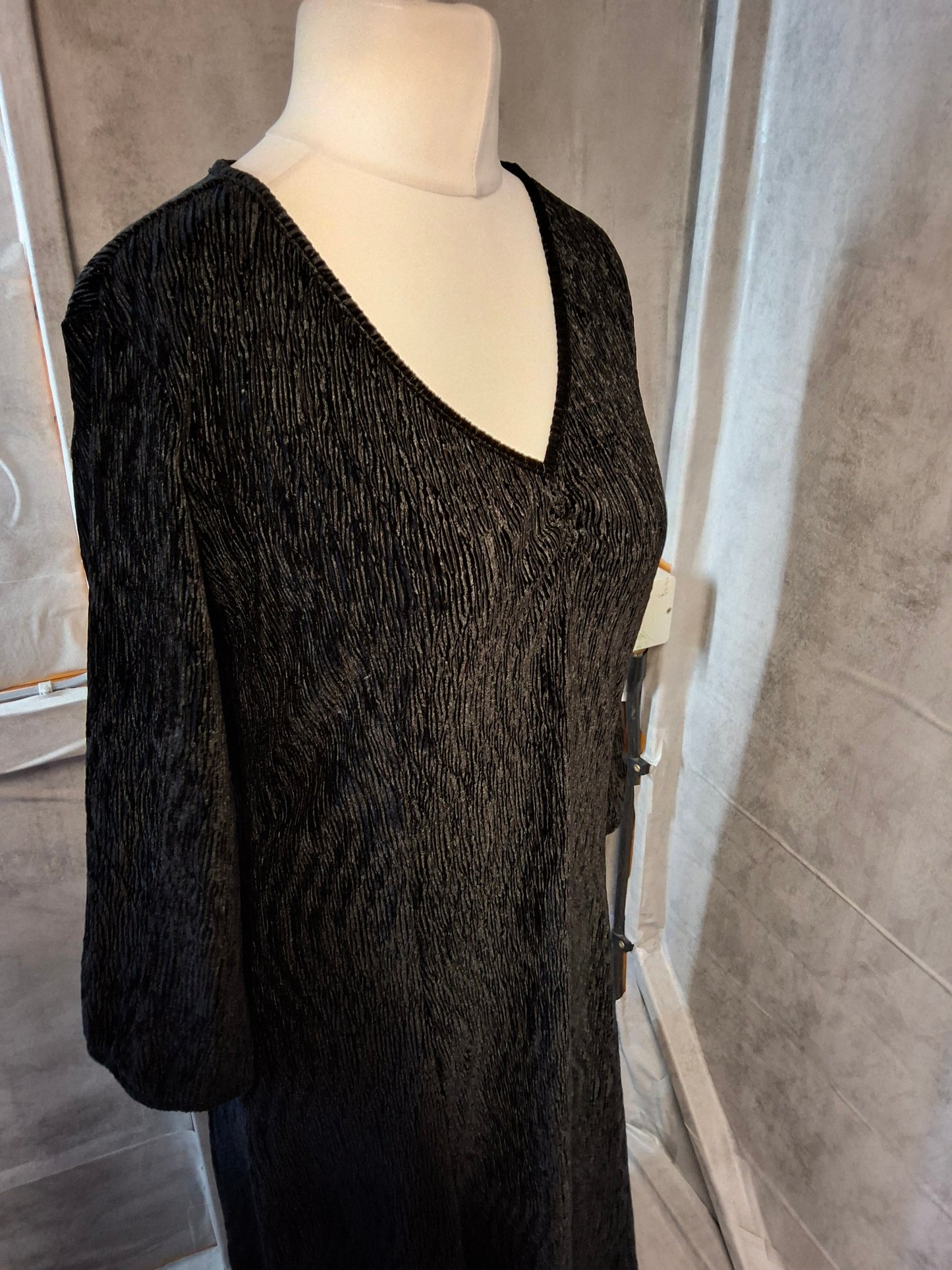 Fransa Black Velvet Midi Dress – Size M (size 10/12), Stretchy, ¾ Sleeves
