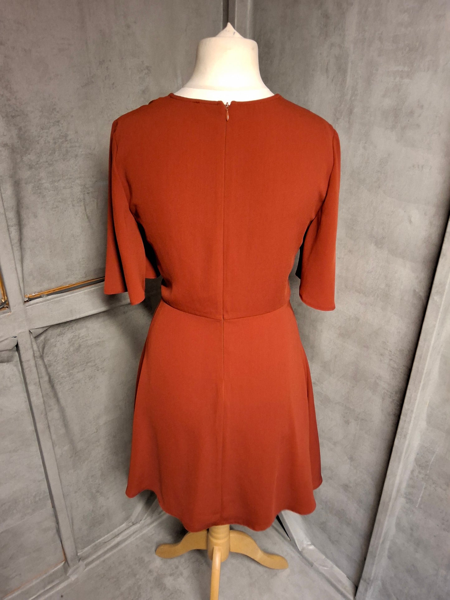 Primark Burnt Orange Knot Front Dress ā Size 8 ā Flared Knee Length